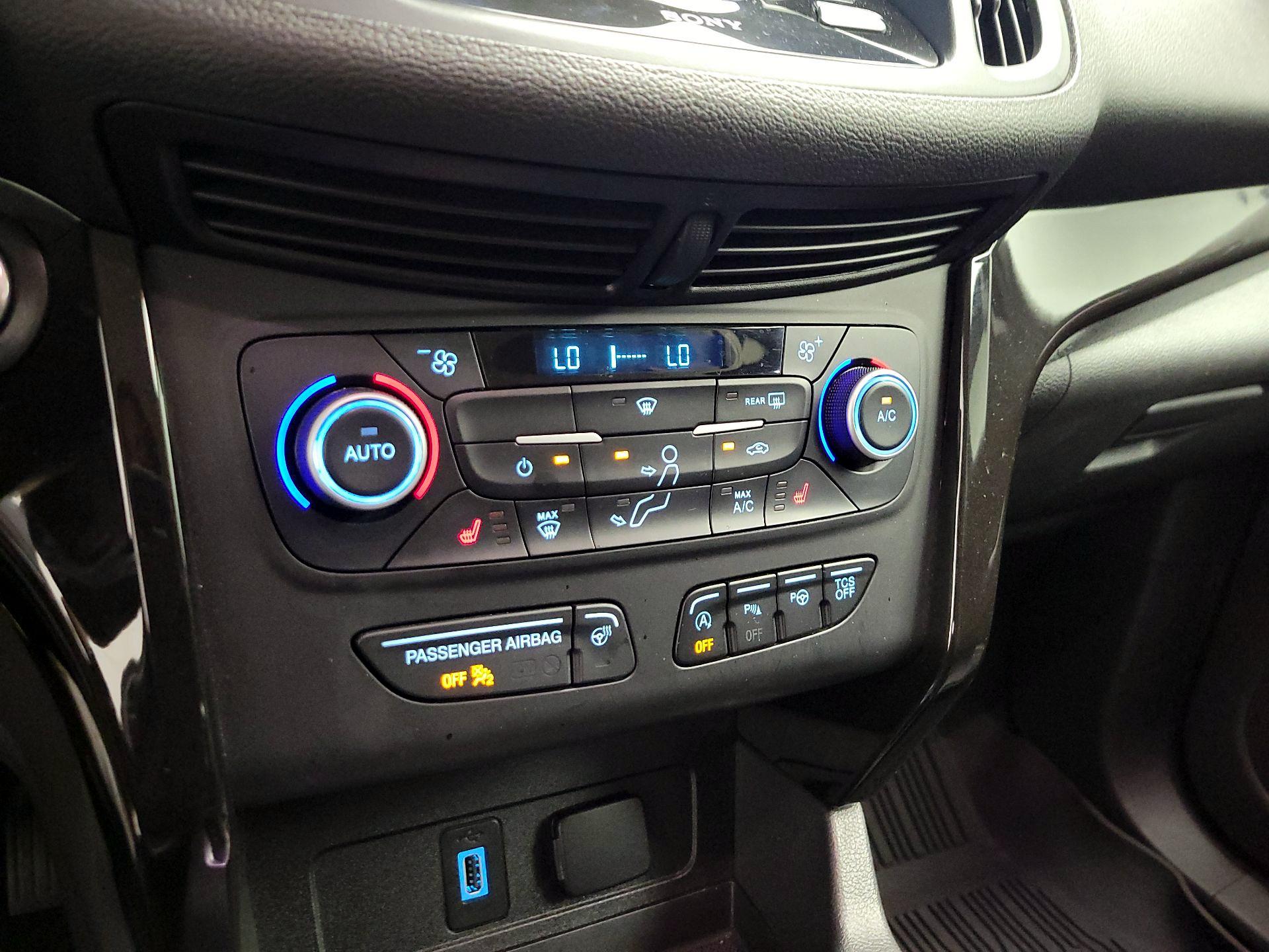 Thumbnail: 2019 Ford Escape - 15