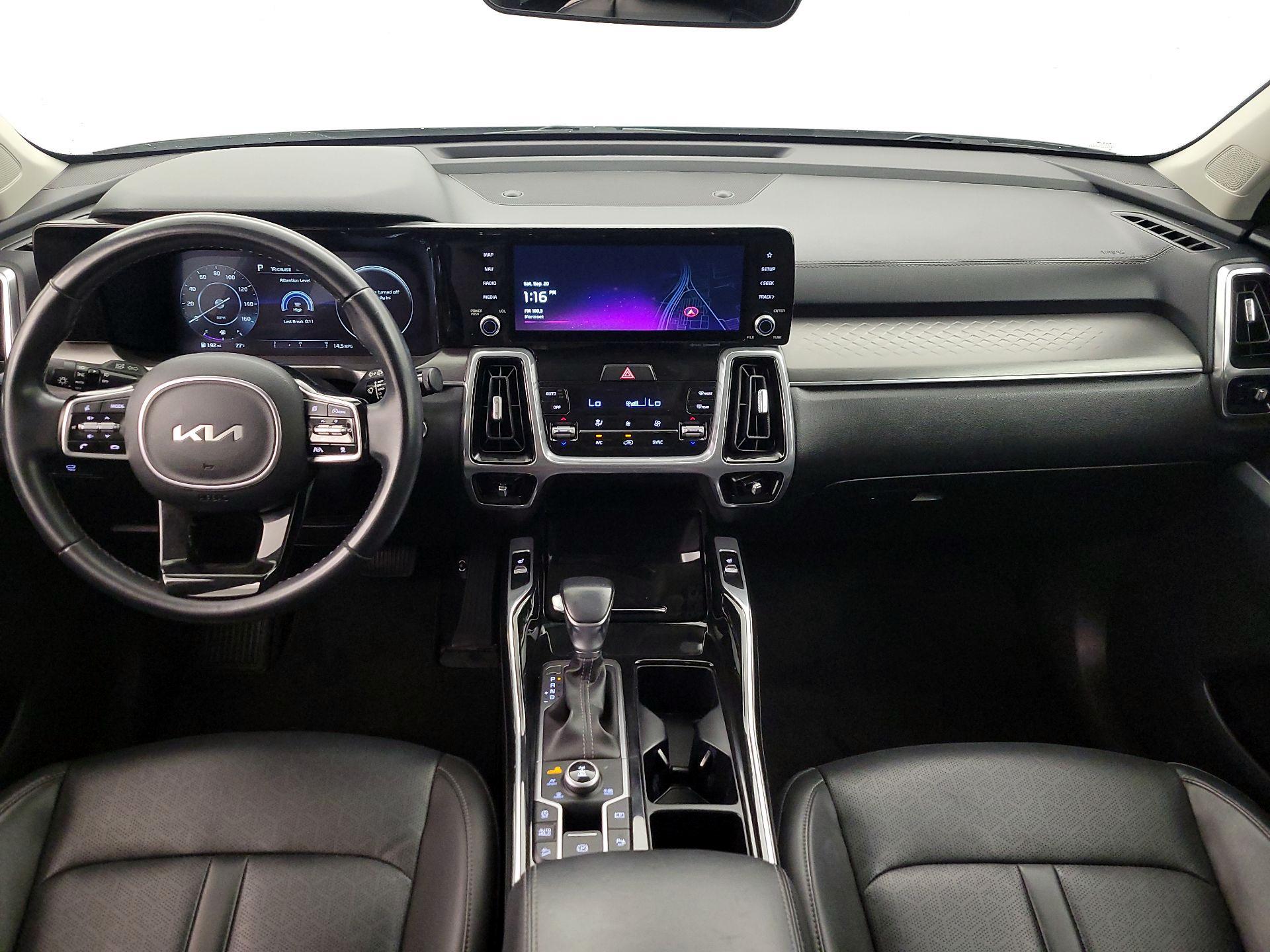 Thumbnail: 2023 Kia Sorento - 9