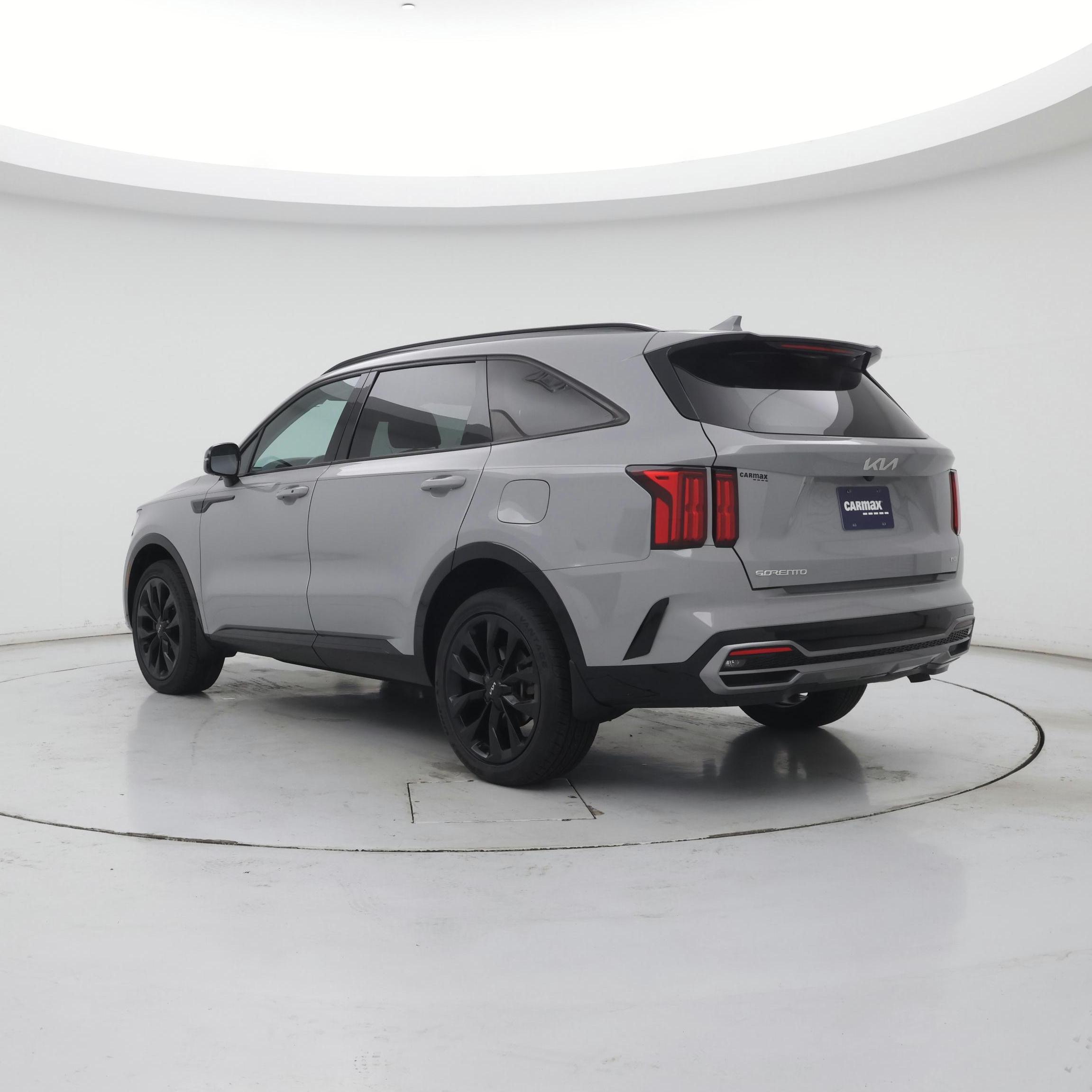 Thumbnail: 2023 Kia Sorento - 2