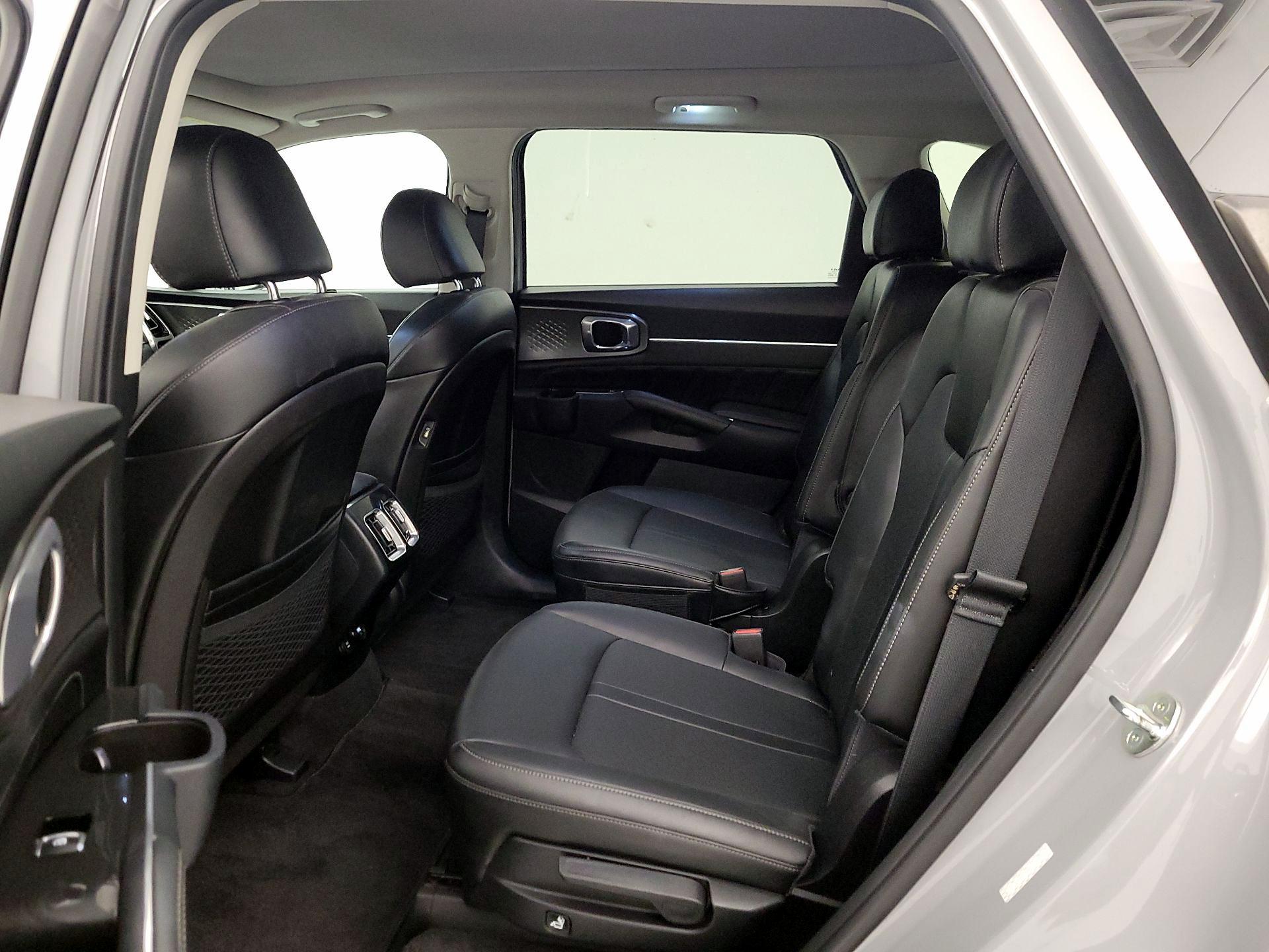 Thumbnail: 2023 Kia Sorento - 20
