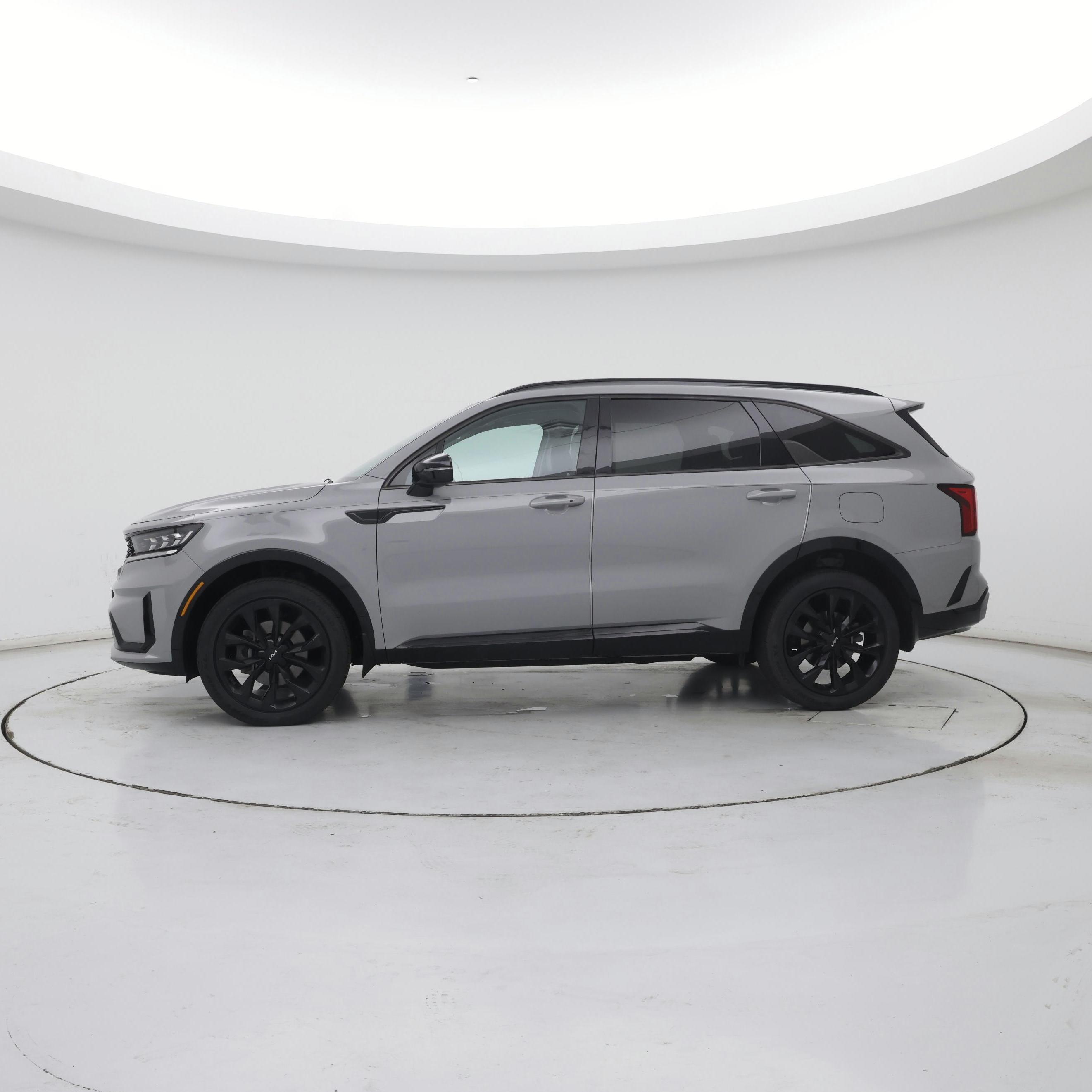 Thumbnail: 2023 Kia Sorento - 3