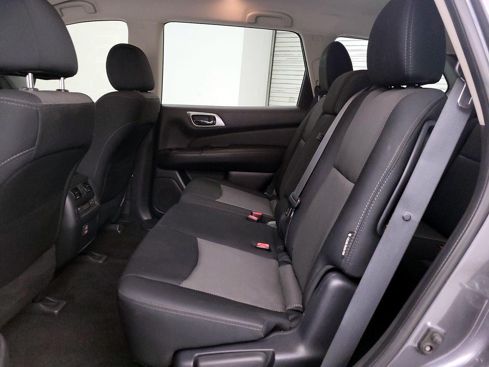 Thumbnail: 2018 Nissan Pathfinder - 19