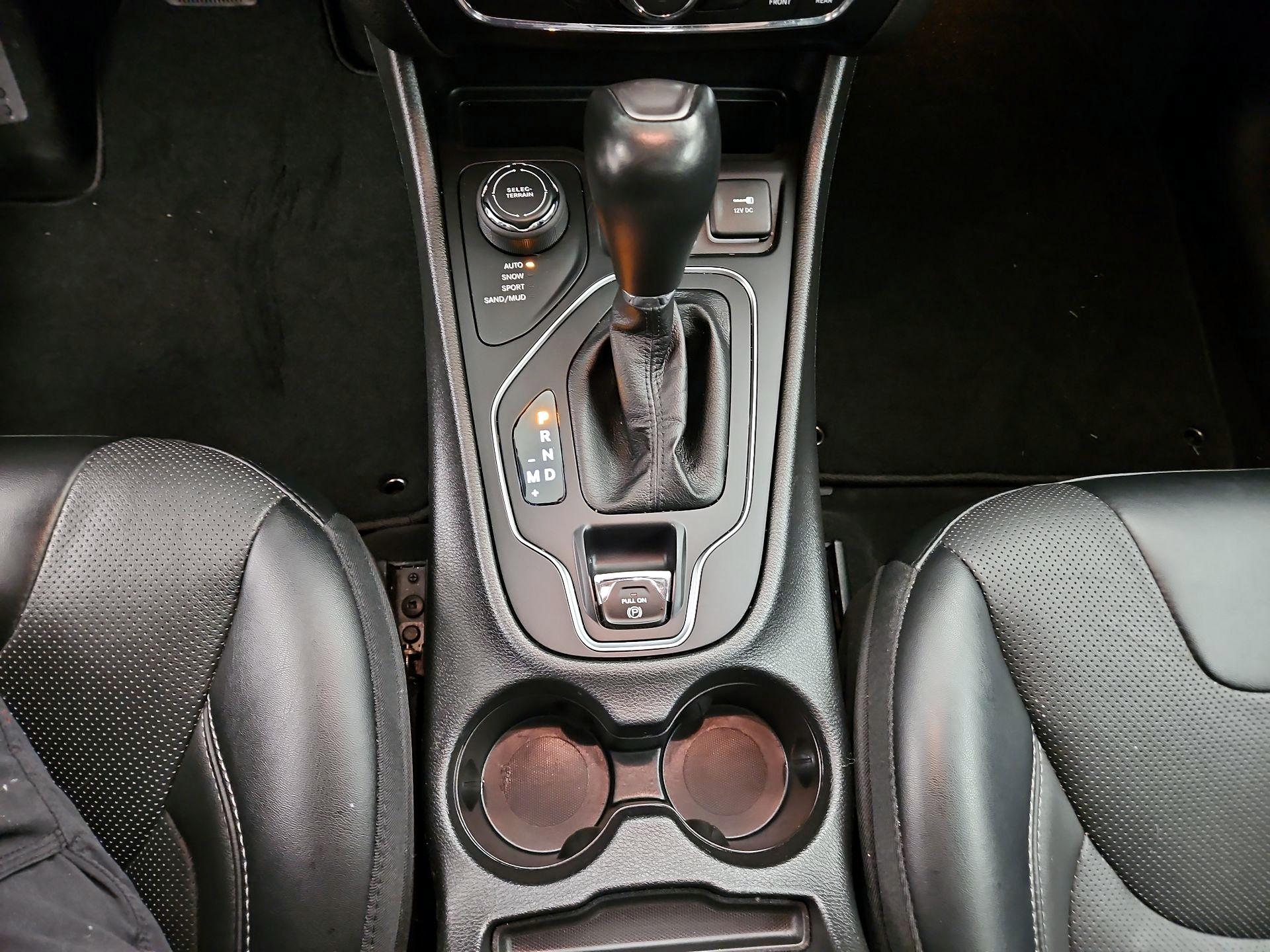 Thumbnail: 2022 Jeep Cherokee - 17