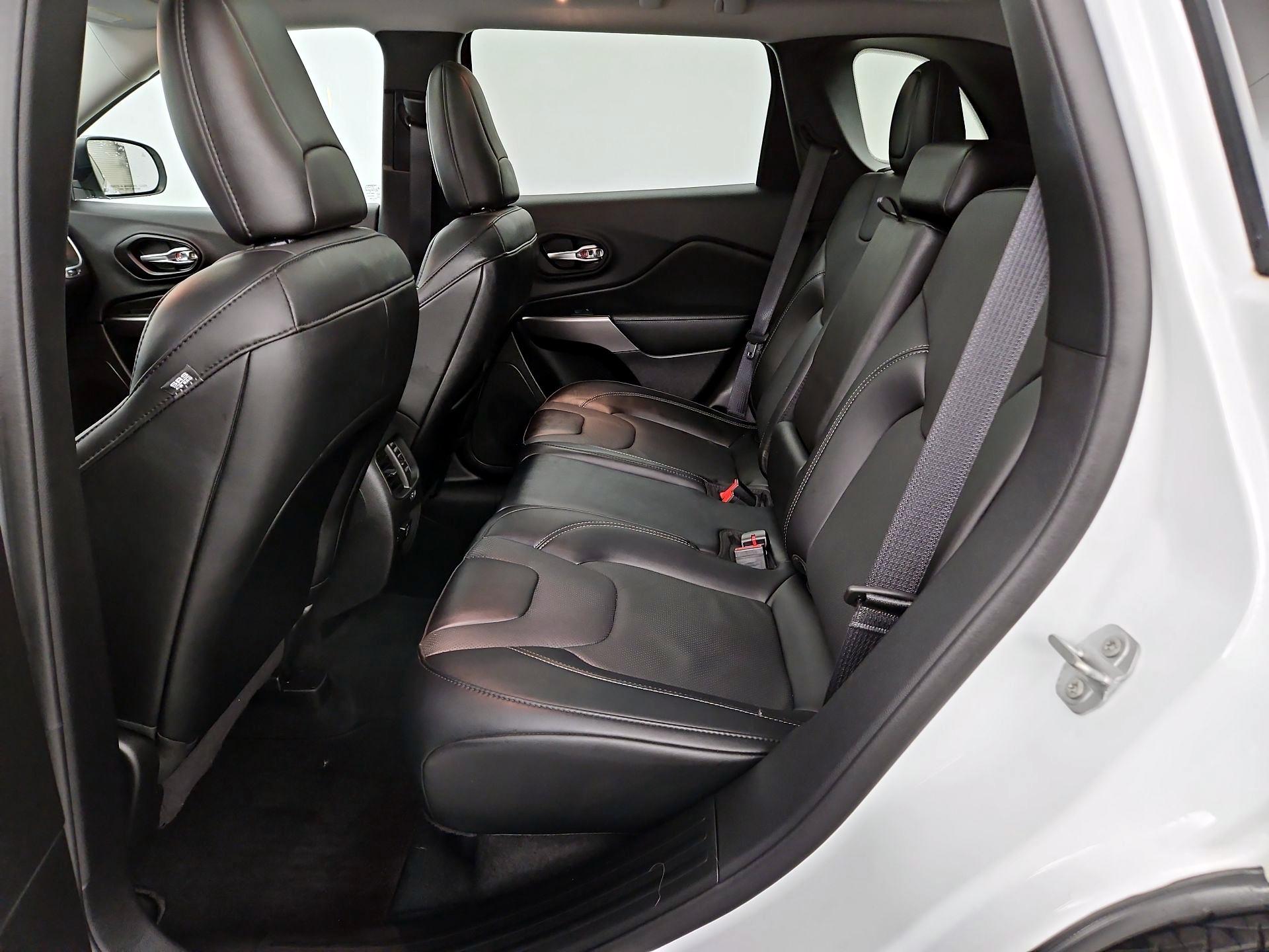 Thumbnail: 2022 Jeep Cherokee - 20