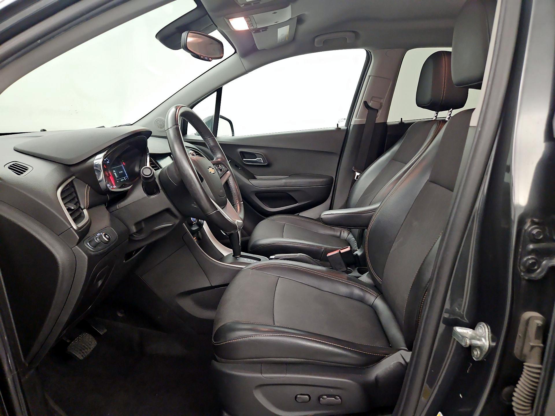 Thumbnail: 2017 Chevrolet Trax - 11