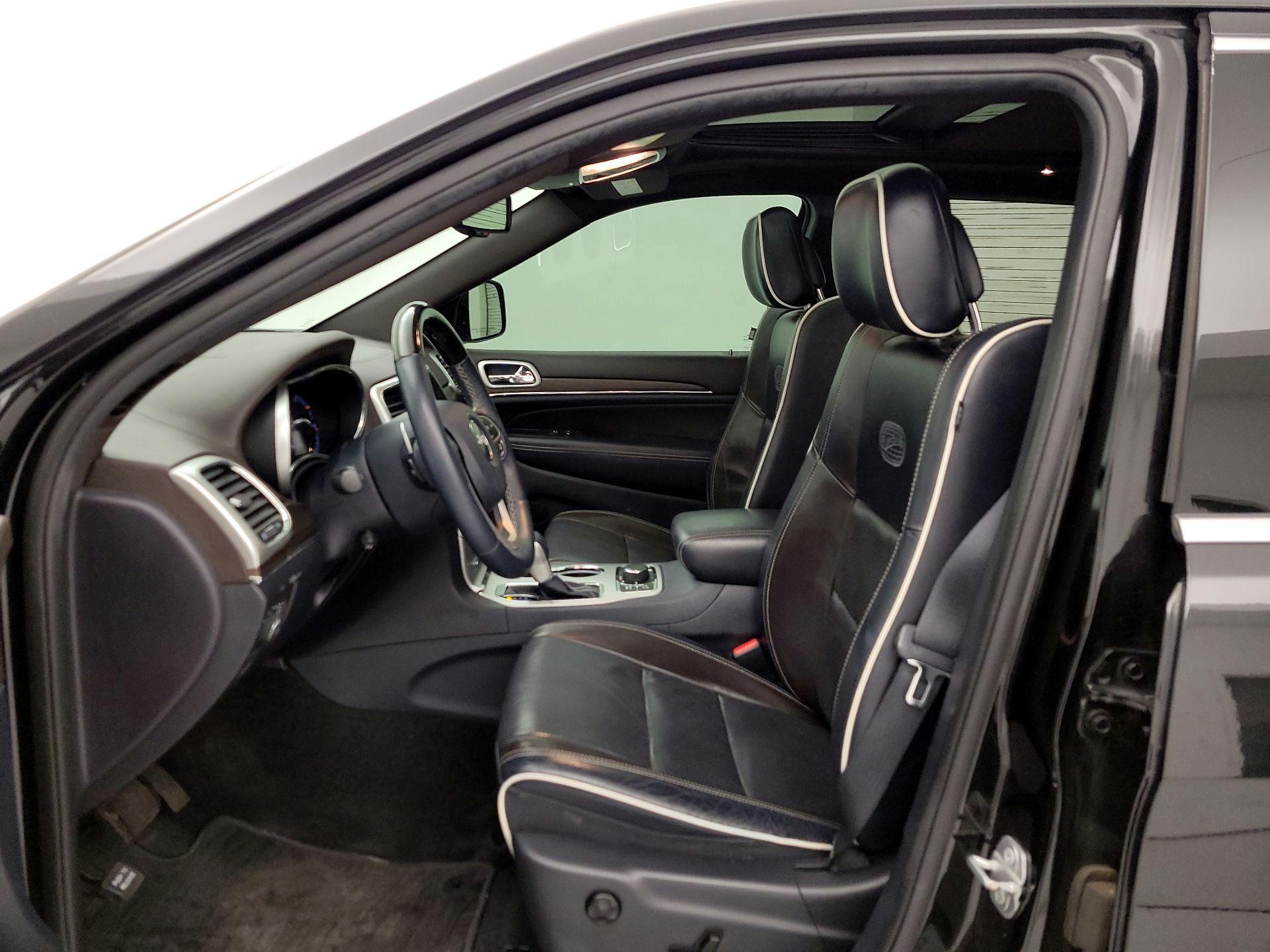 Thumbnail: 2016 Jeep Grand Cherokee - 11