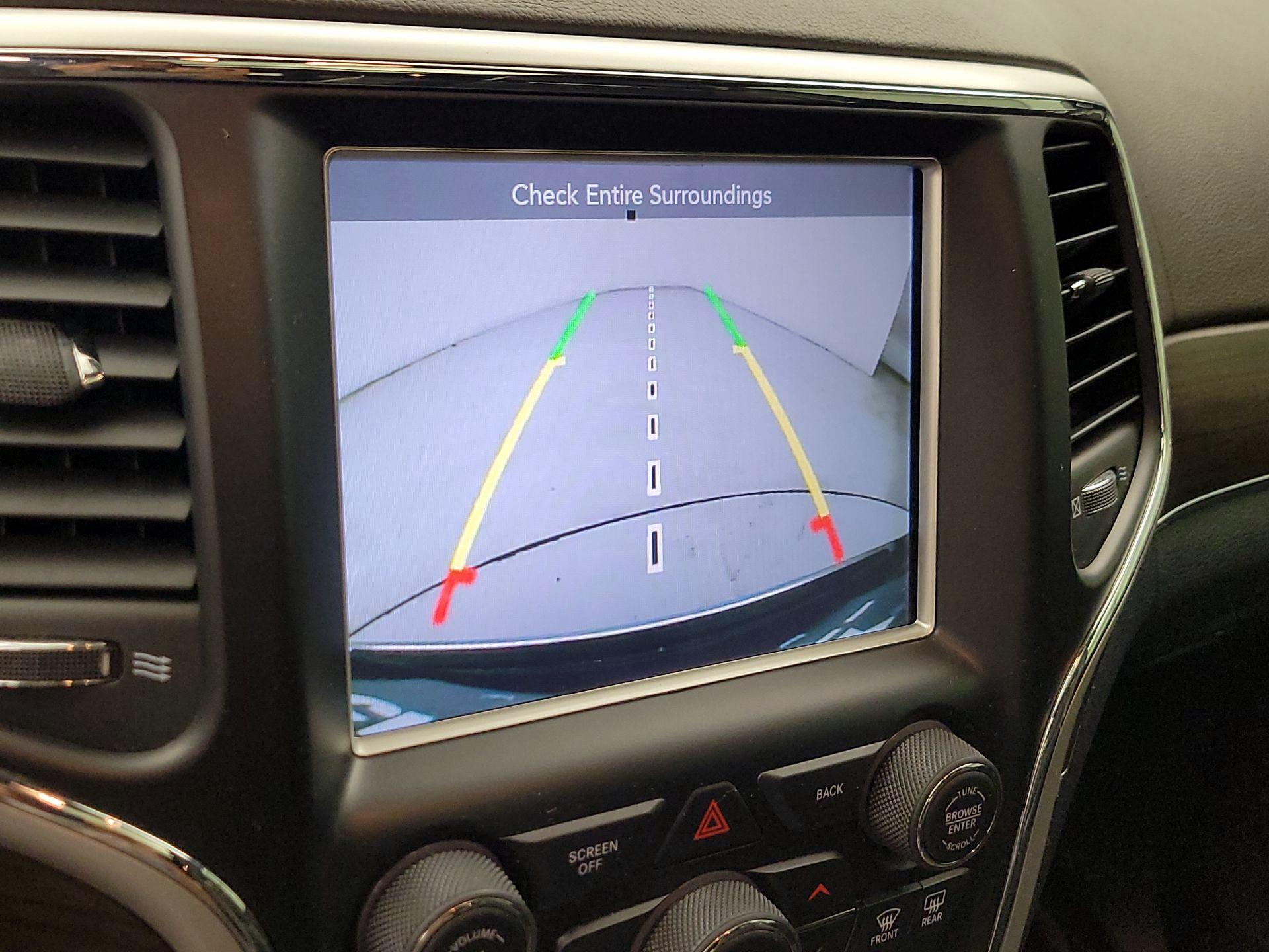 Thumbnail: 2016 Jeep Grand Cherokee - 15
