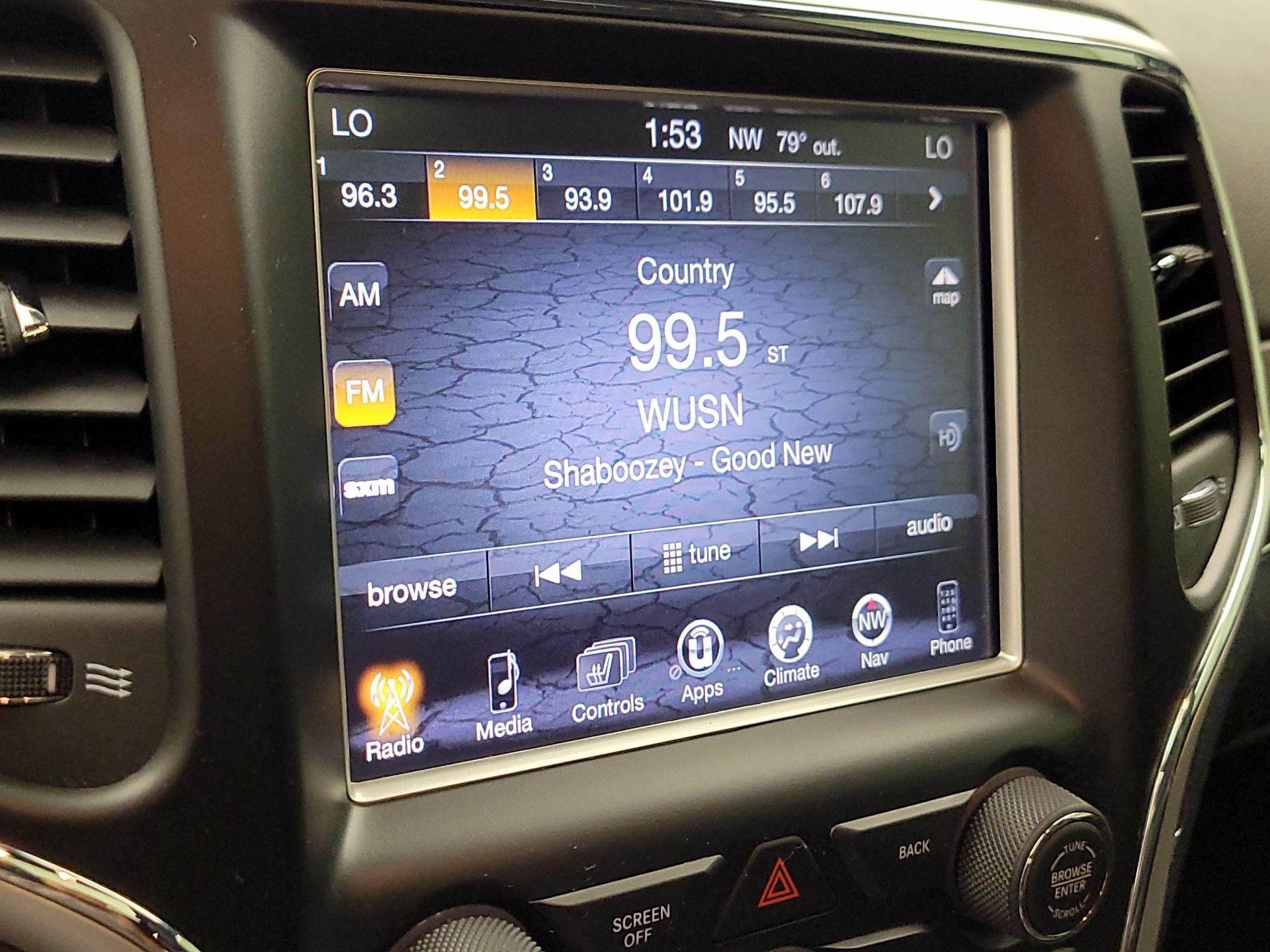 Thumbnail: 2016 Jeep Grand Cherokee - 16