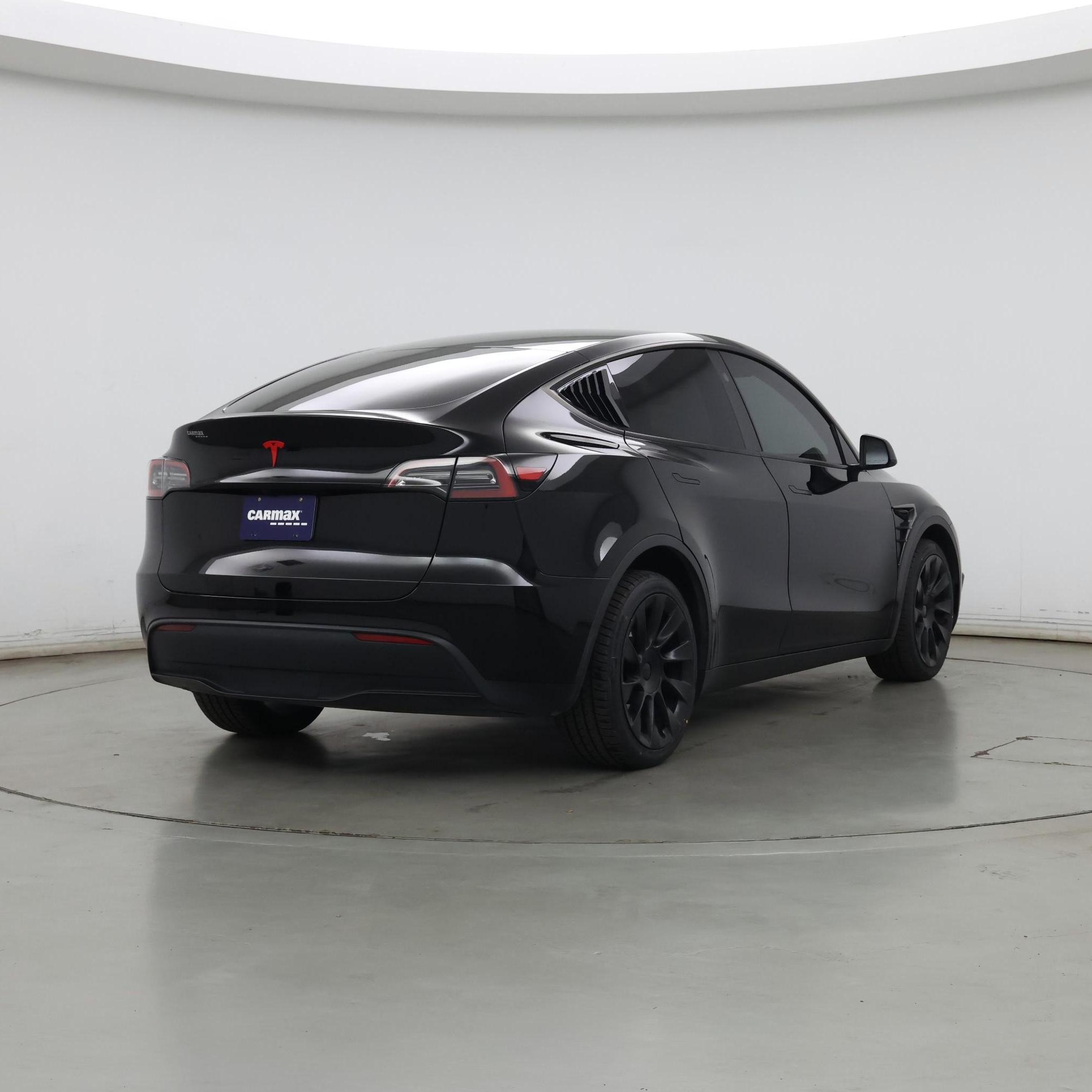 Thumbnail: 2023 Tesla Model Y - 8