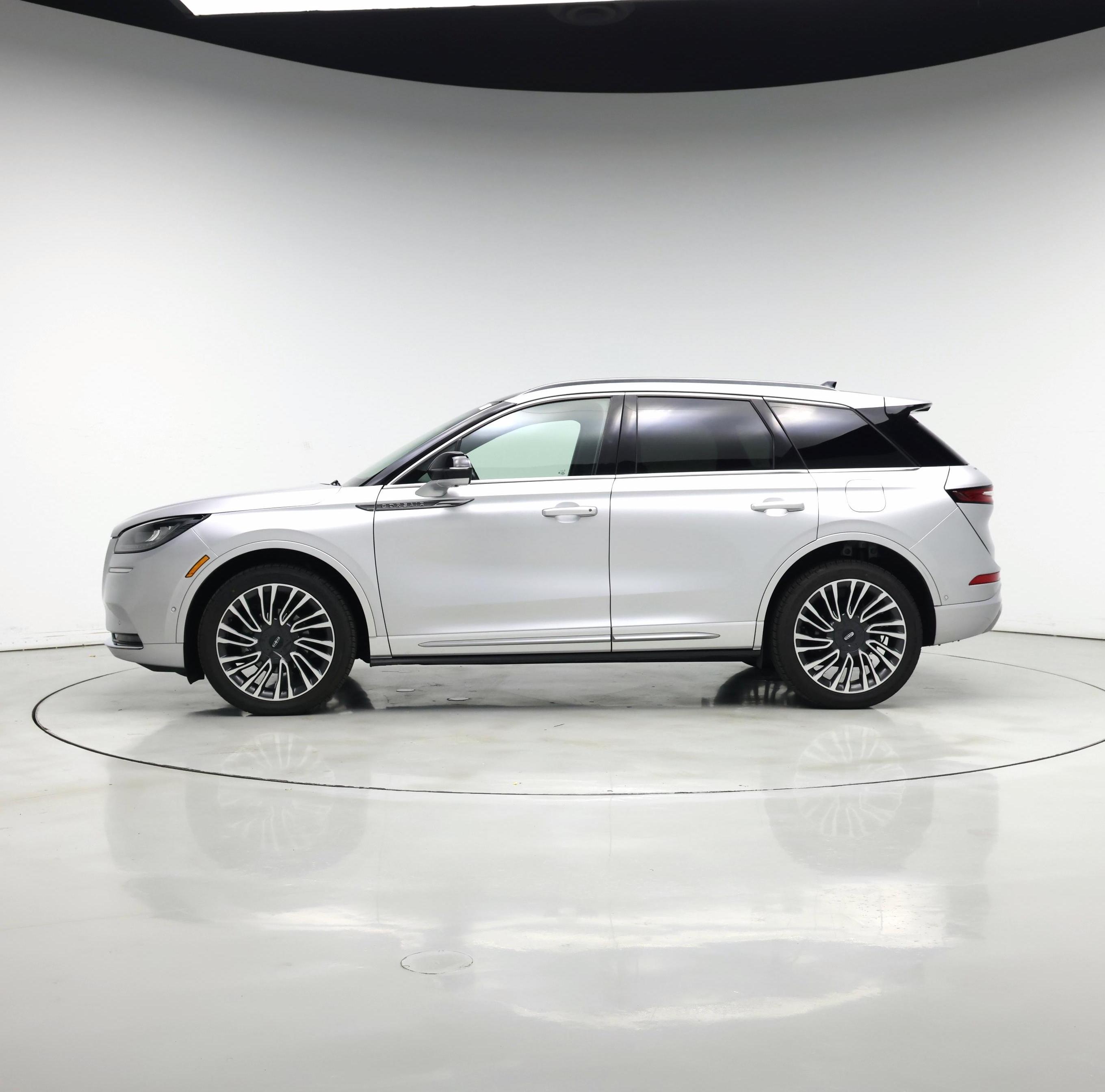 Thumbnail: 2020 Lincoln Corsair - 3