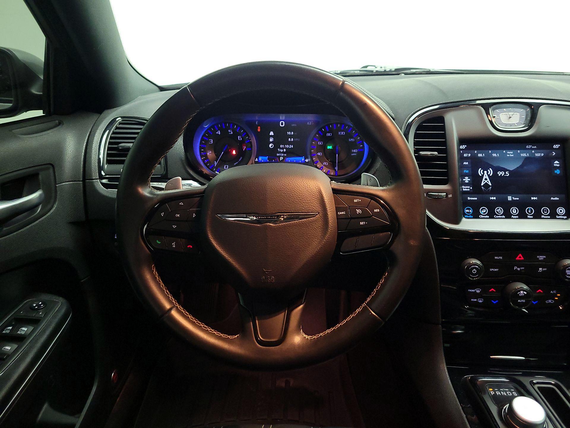 Thumbnail: 2018 Chrysler 300 - 10