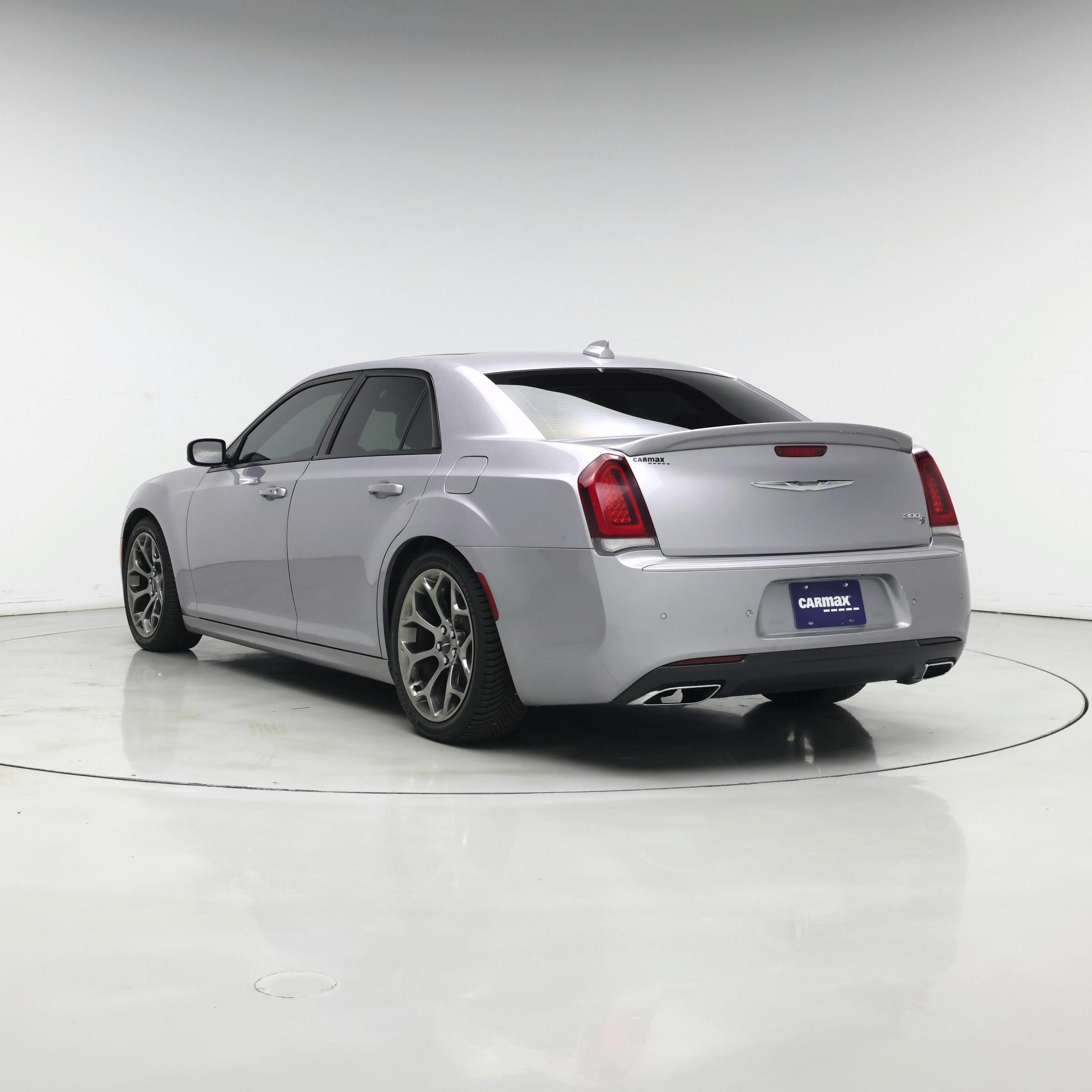 Thumbnail: 2018 Chrysler 300 - 2