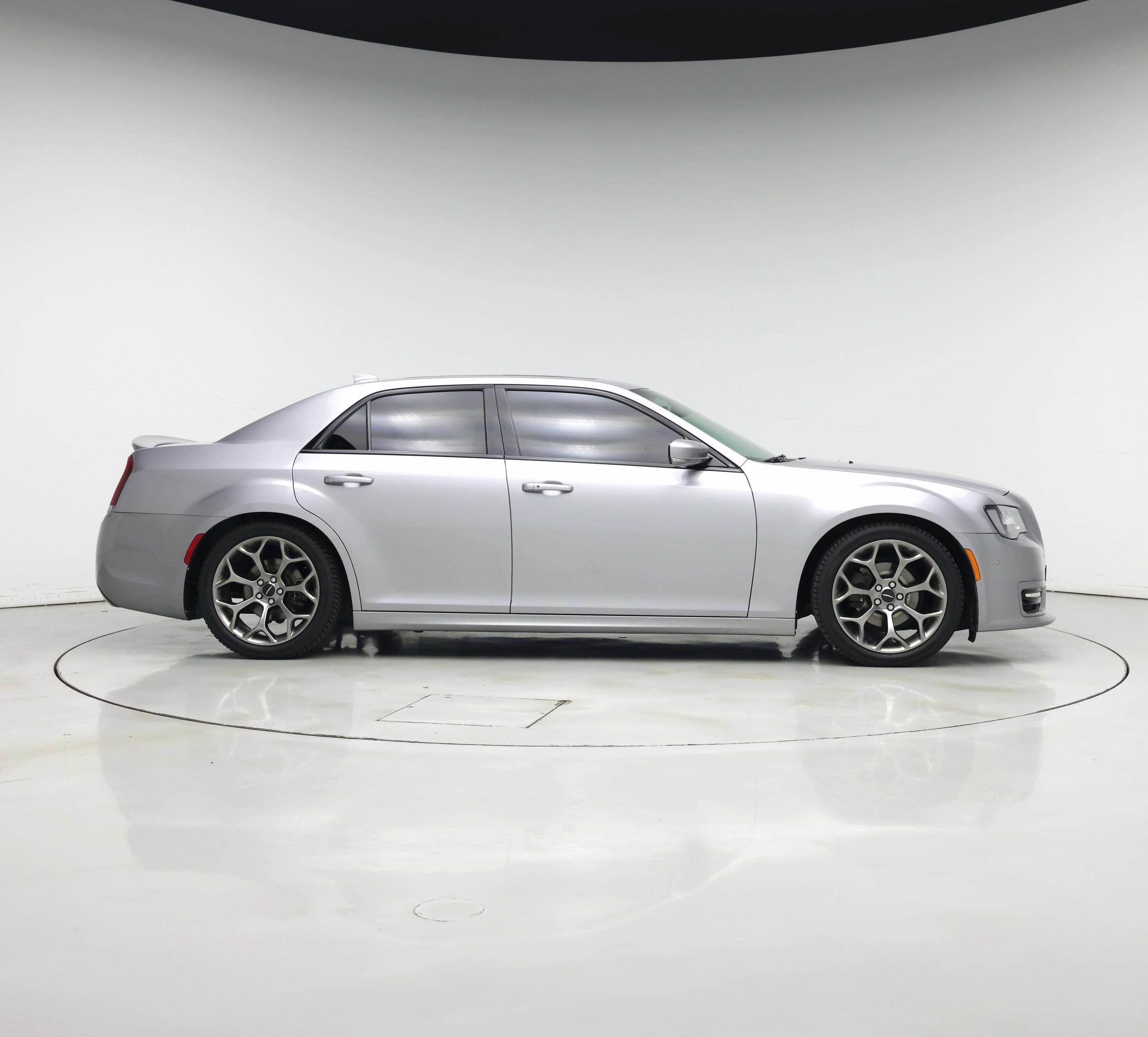 Thumbnail: 2018 Chrysler 300 - 7