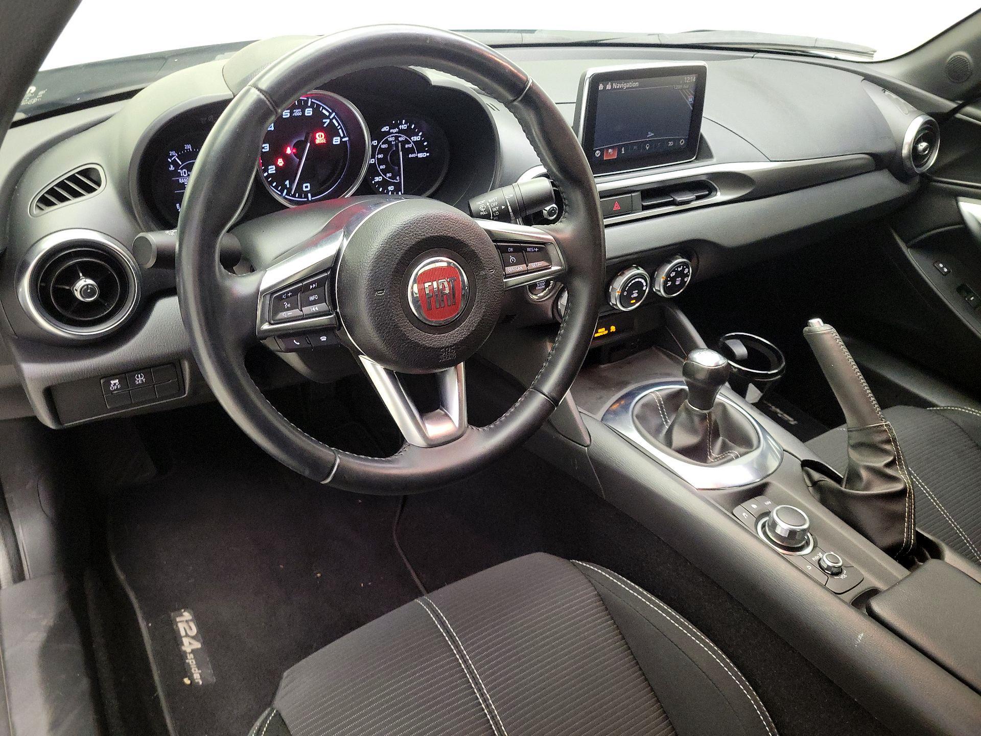 Thumbnail: 2018 Fiat 124 Spider - 9