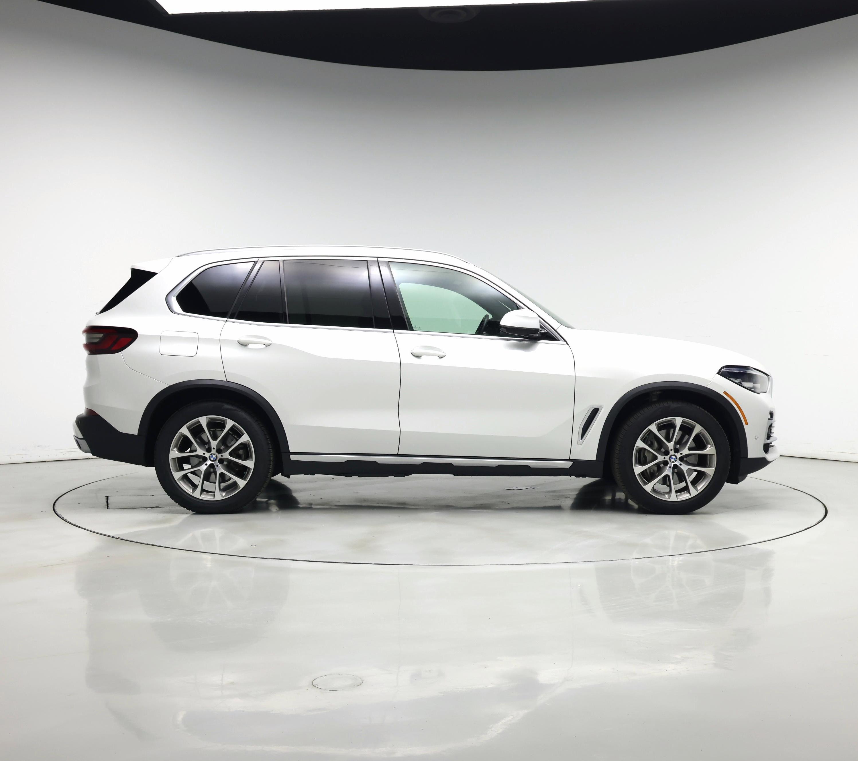 Thumbnail: 2021 BMW X5 - 7