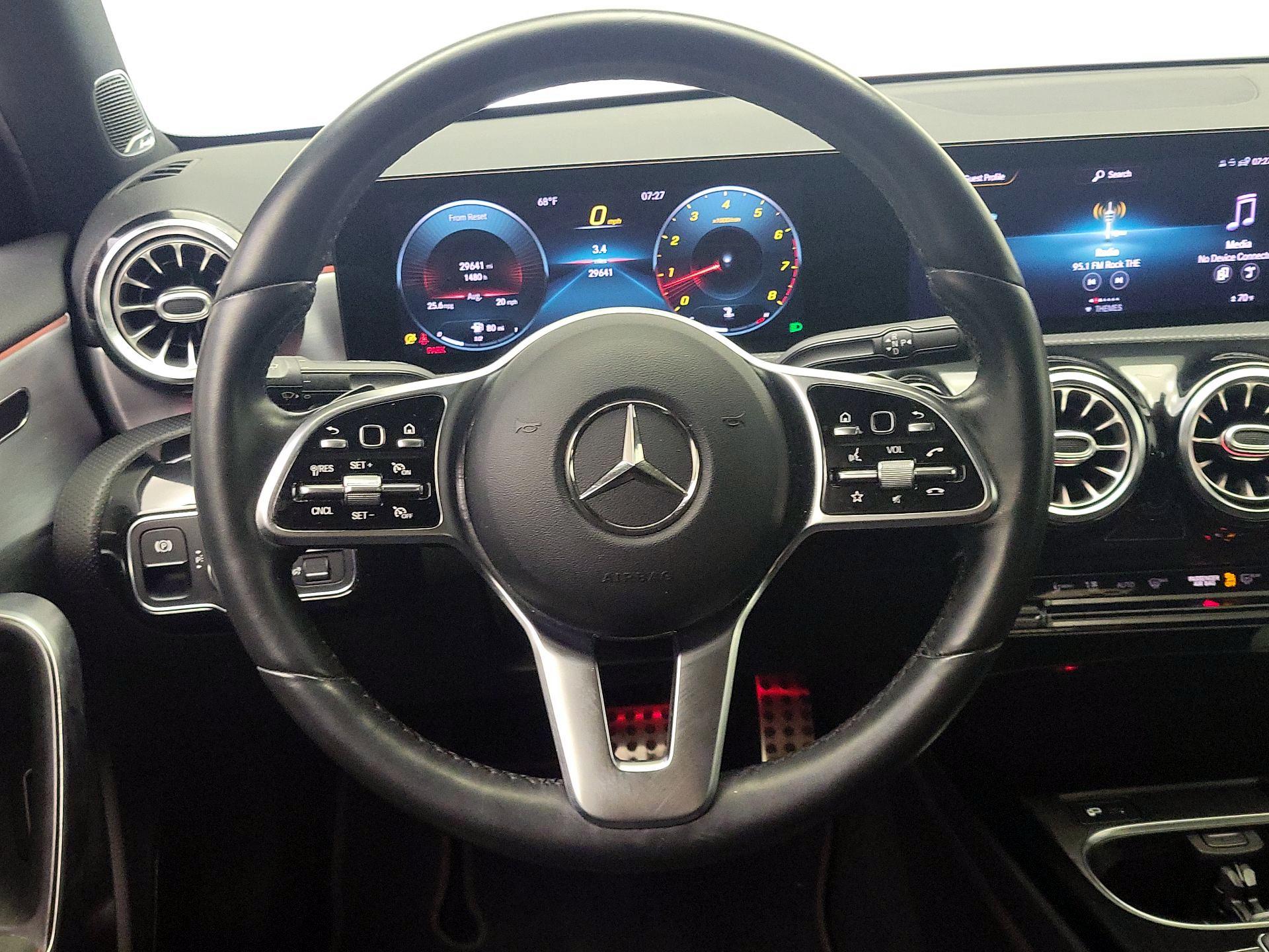 Thumbnail: 2021 Mercedes-Benz A-Class - 10