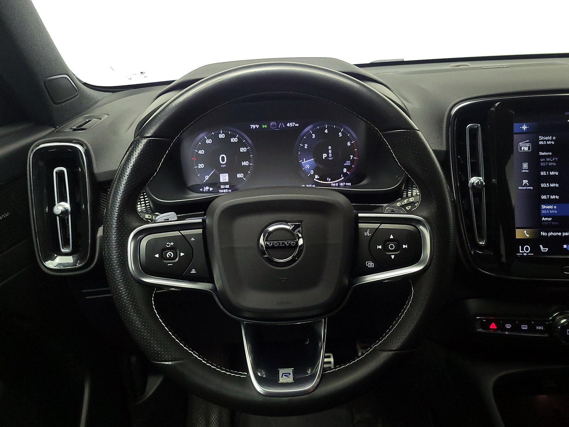 Thumbnail: 2020 Volvo XC40 - 10