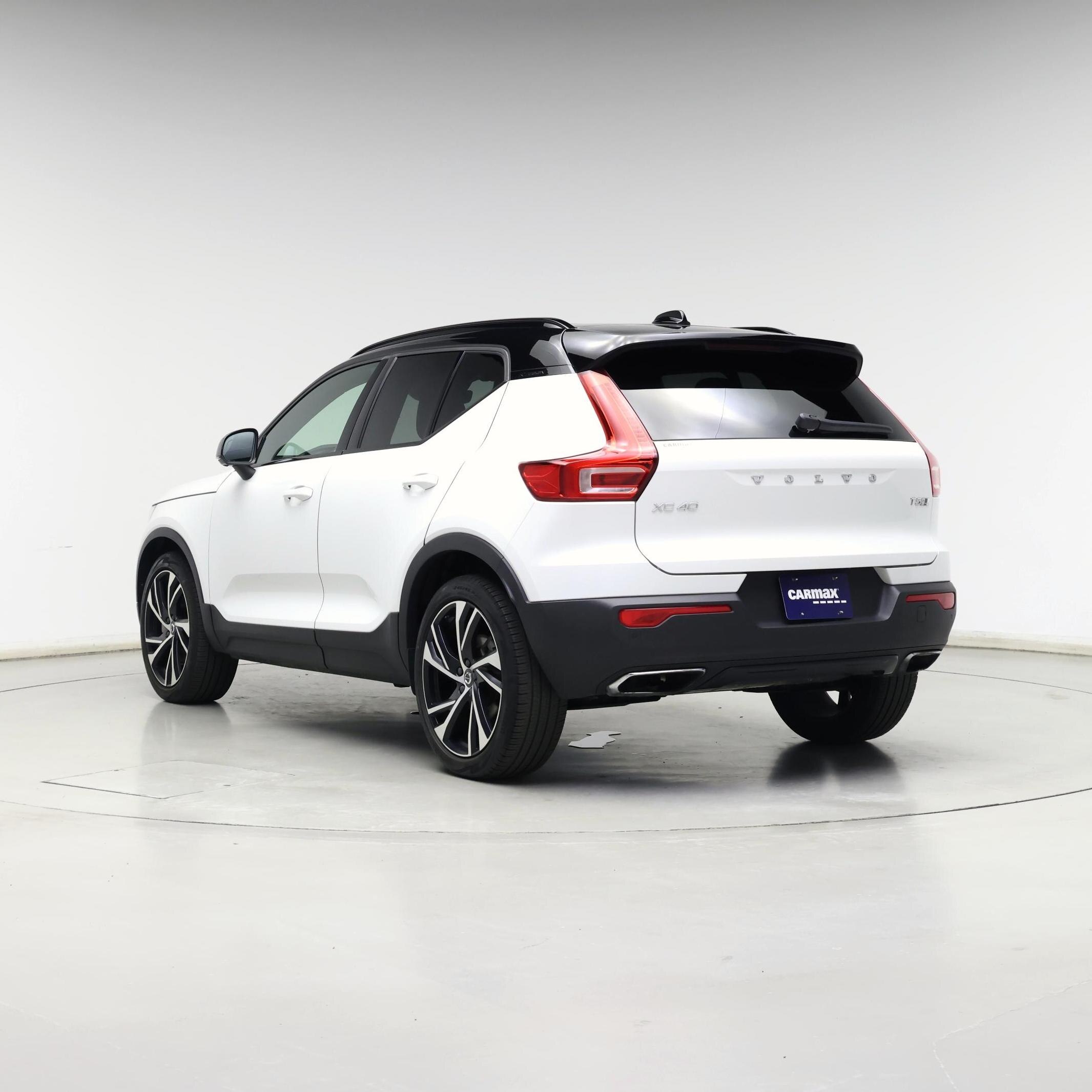 Thumbnail: 2020 Volvo XC40 - 2