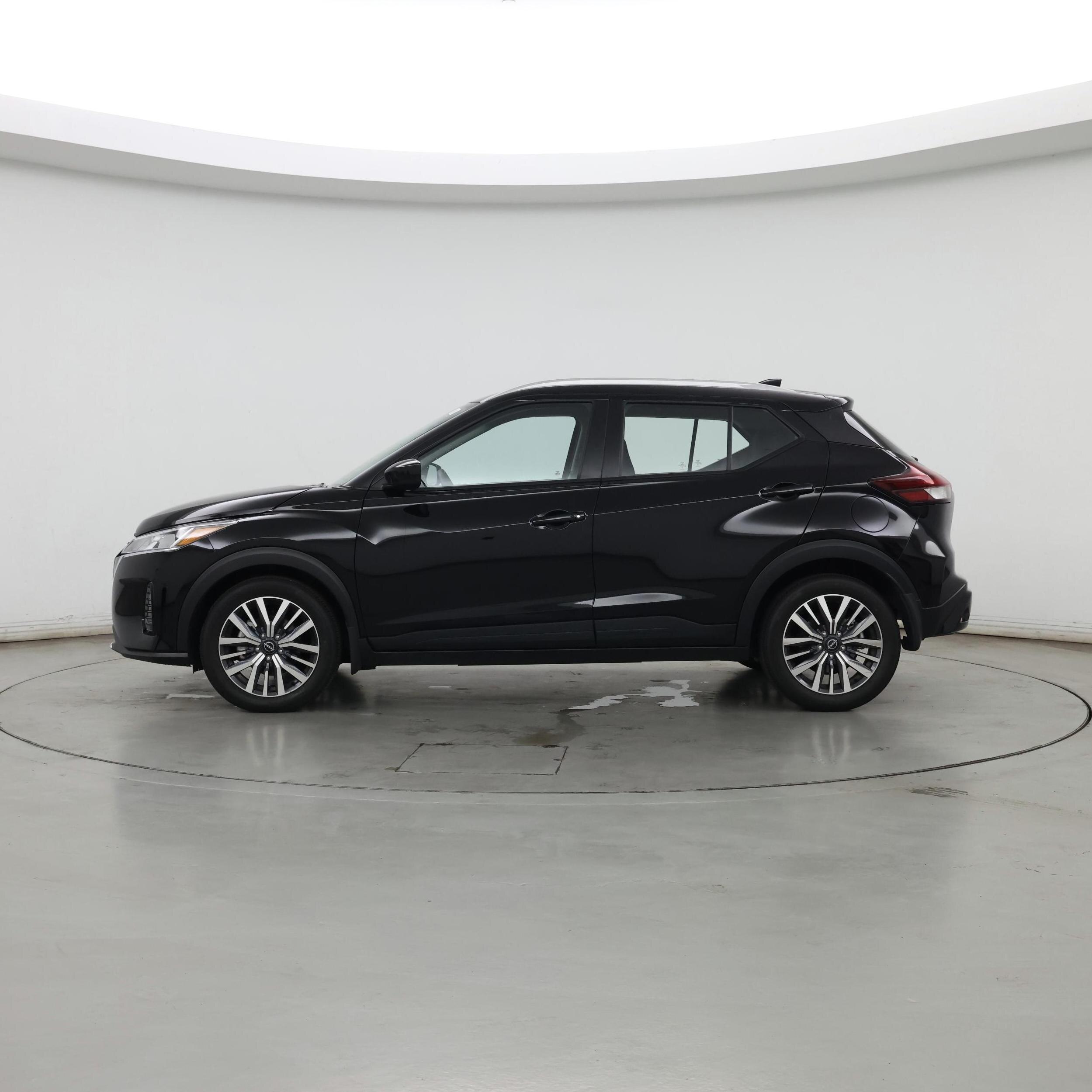 Thumbnail: 2024 Nissan Kicks - 3