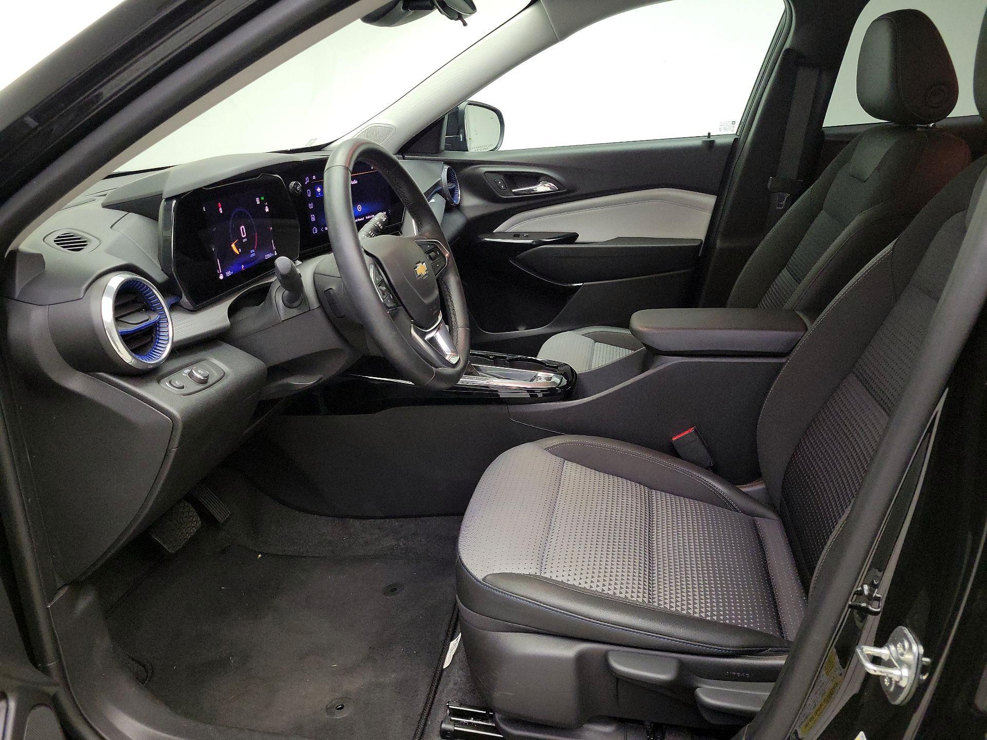 Thumbnail: 2025 Chevrolet Trax - 11