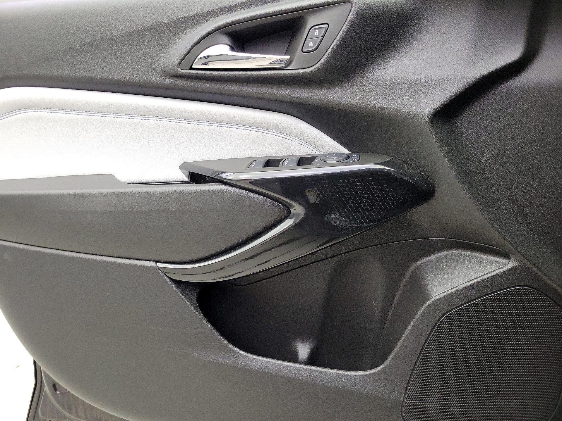 Thumbnail: 2025 Chevrolet Trax - 12