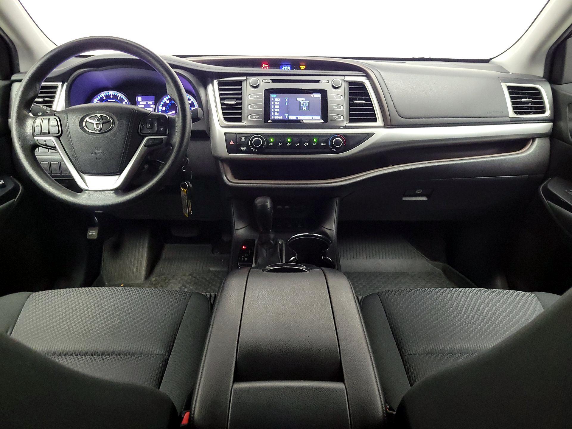 Thumbnail: 2019 Toyota Highlander - 9