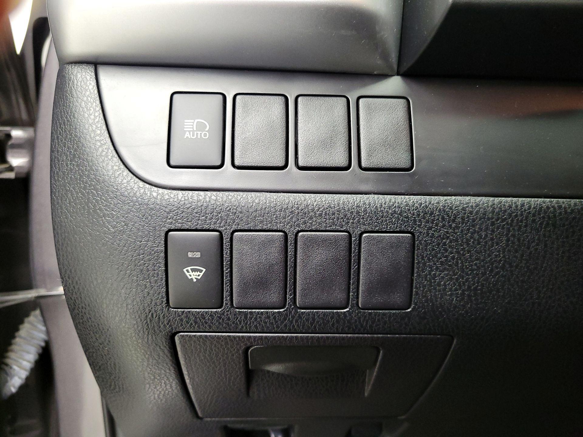 Thumbnail: 2019 Toyota Highlander - 13