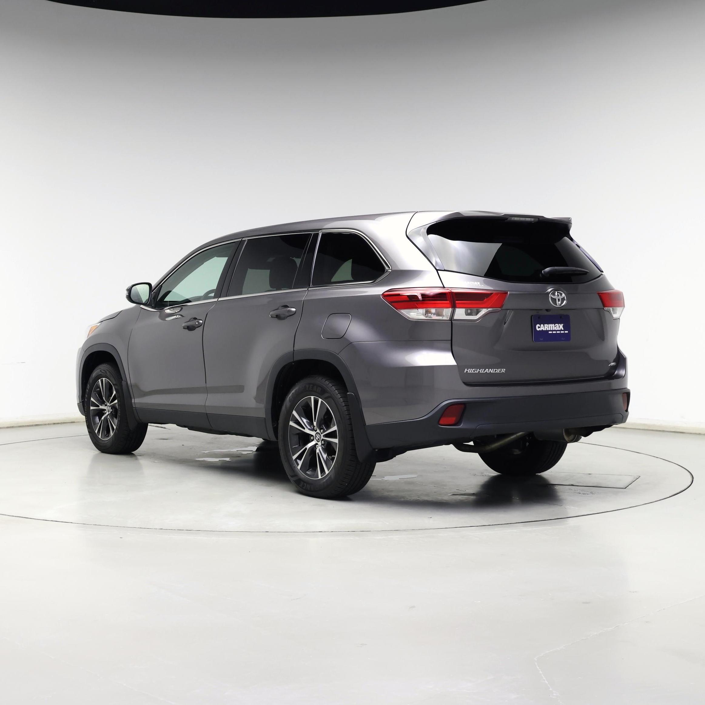 Thumbnail: 2019 Toyota Highlander - 2