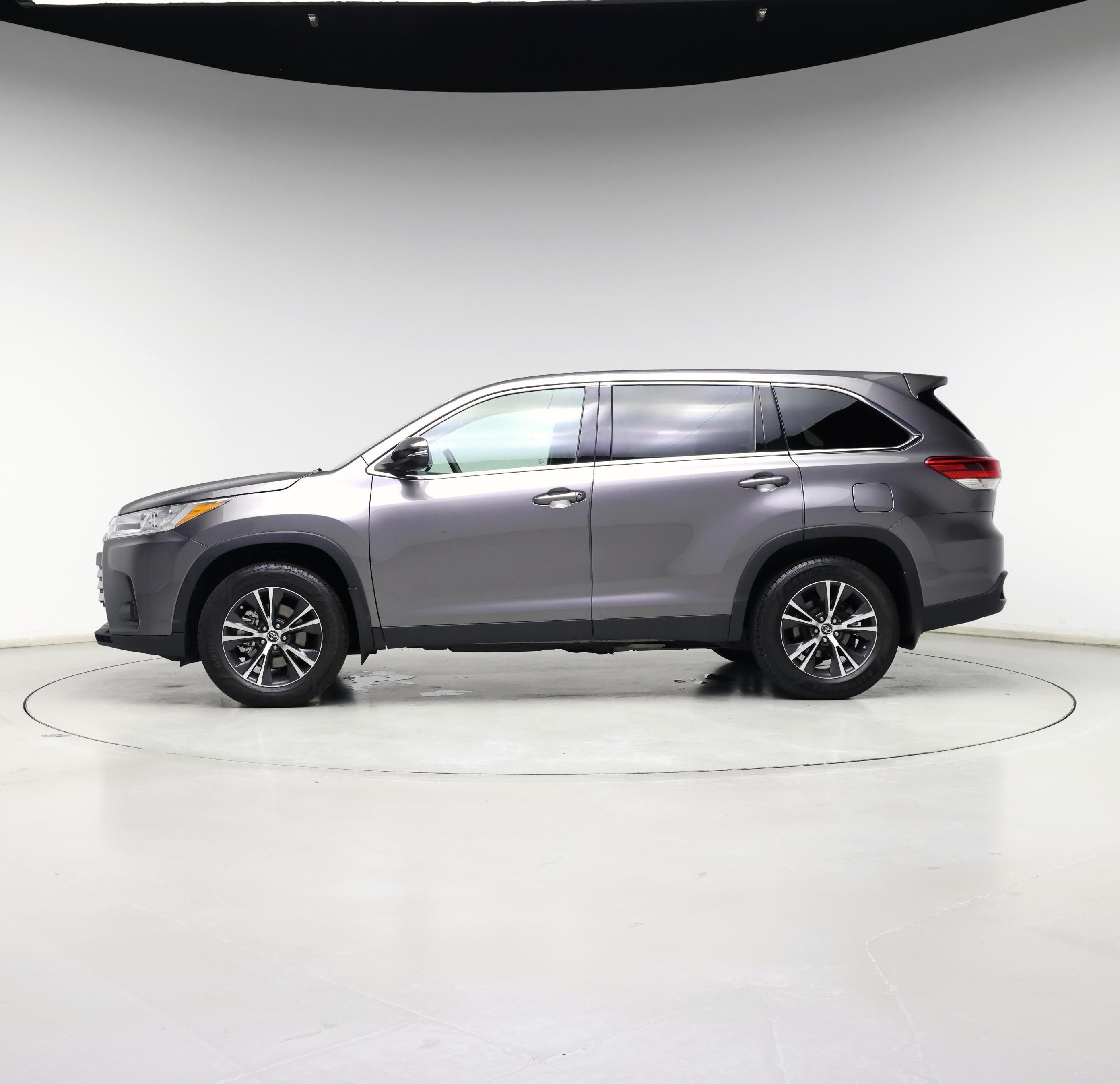 Thumbnail: 2019 Toyota Highlander - 3