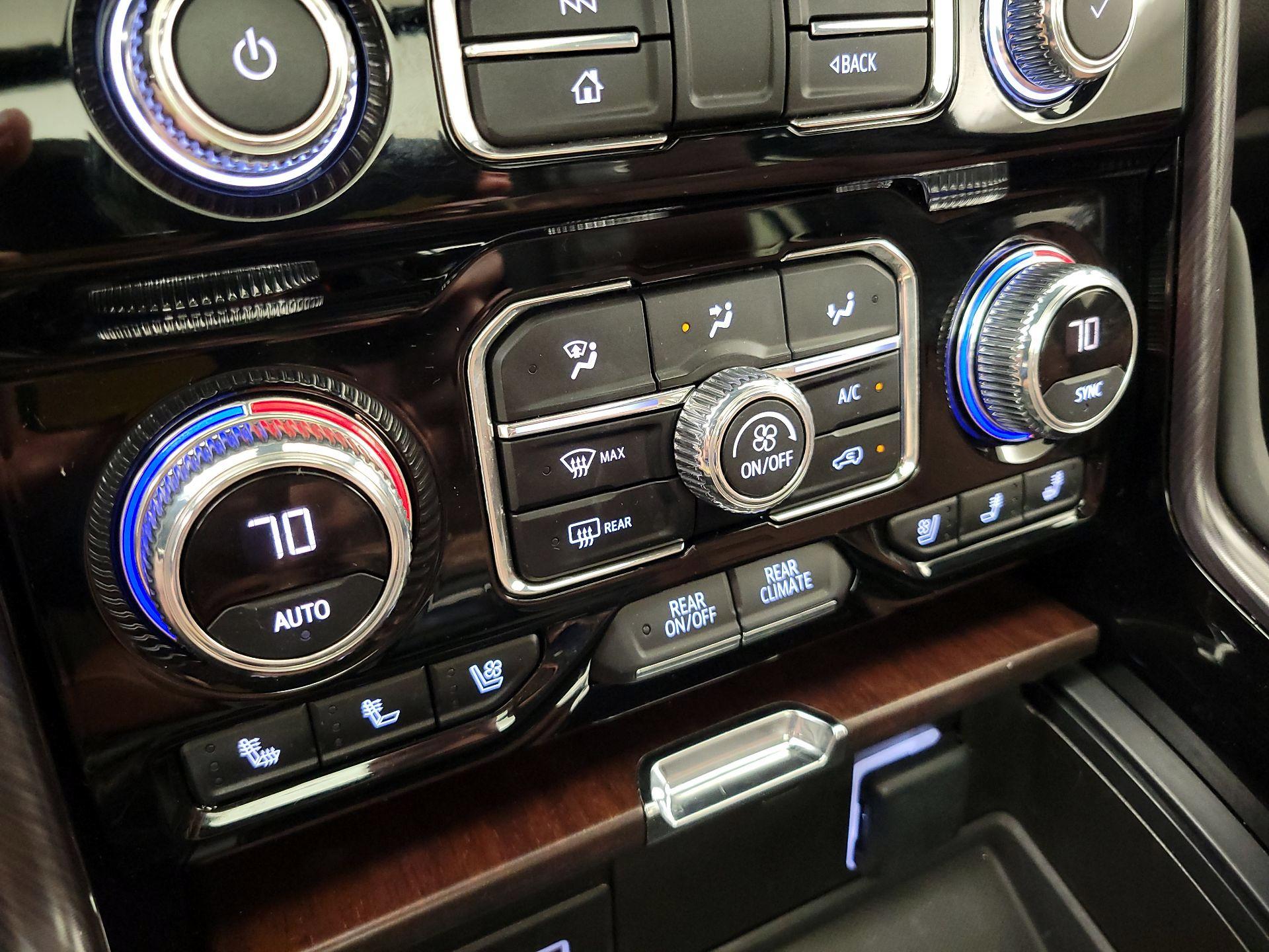 Thumbnail: 2023 GMC Yukon - 17