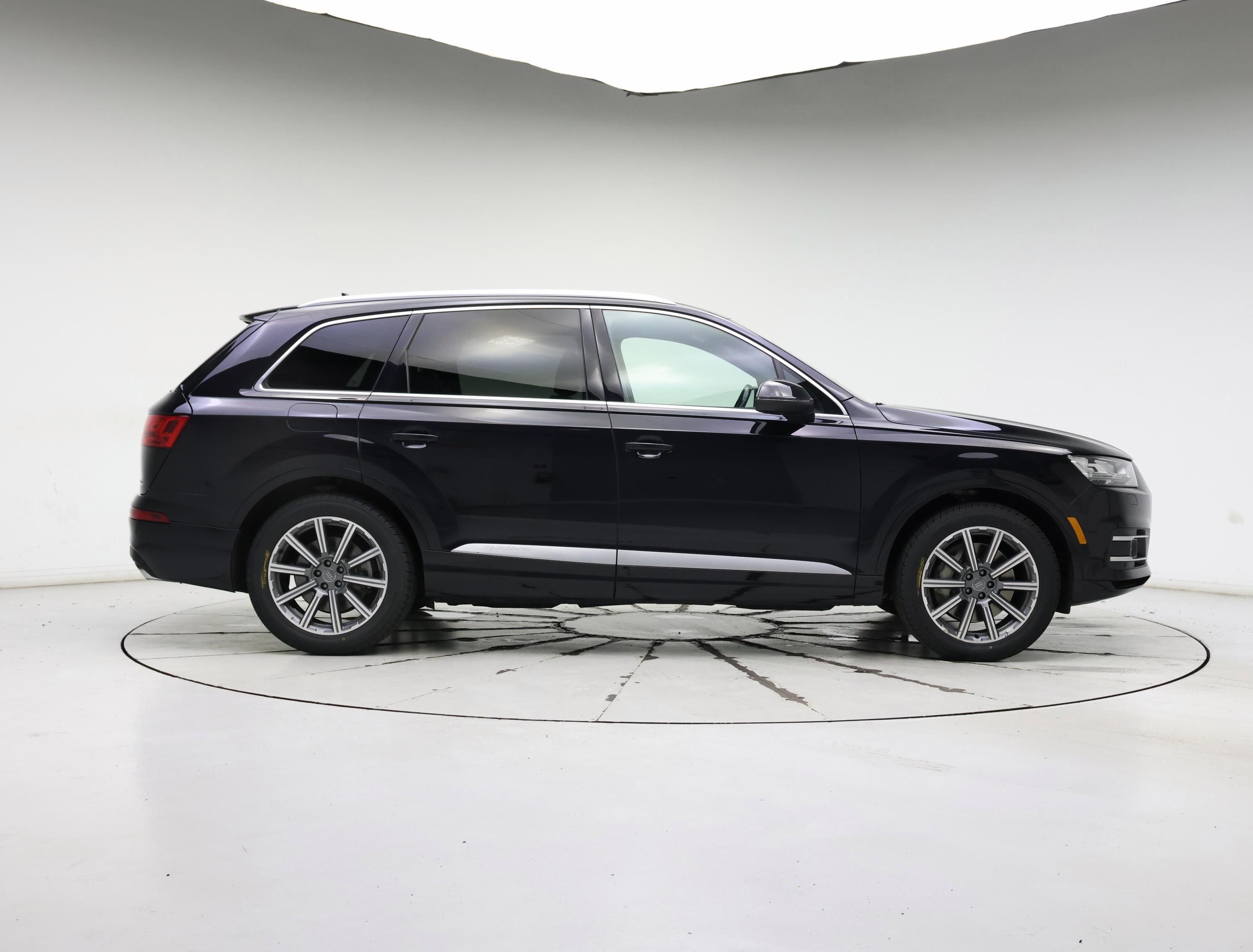 Thumbnail: 2019 Audi Q7 - 7