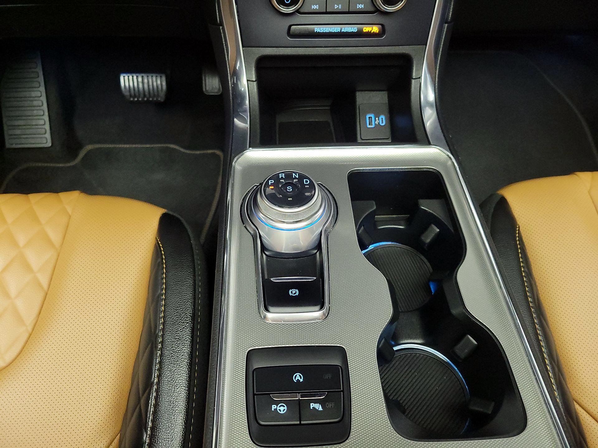 Thumbnail: 2024 Ford Edge - 18