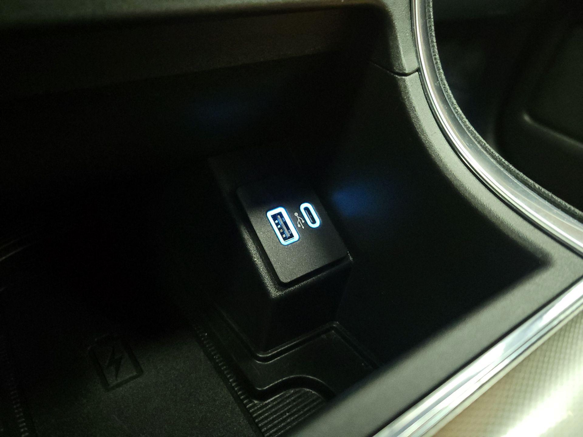 Thumbnail: 2024 Ford Edge - 19