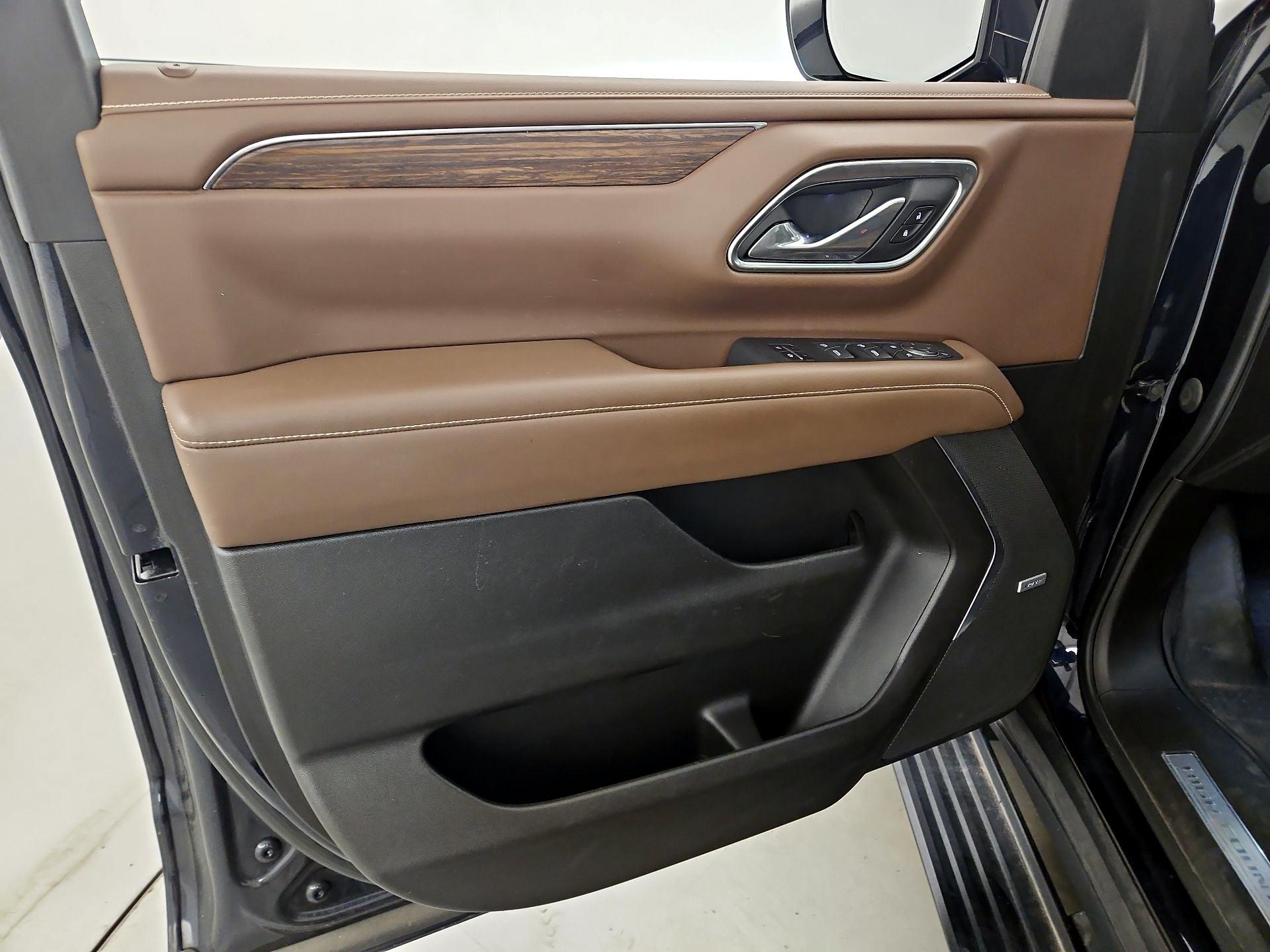 Thumbnail: 2021 Chevrolet Suburban - 12