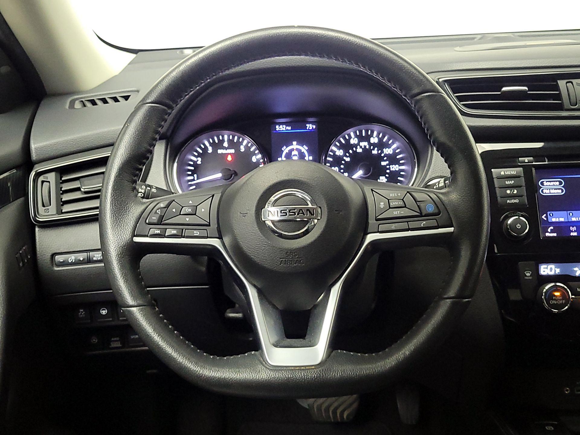 Thumbnail: 2020 Nissan Rogue - 10