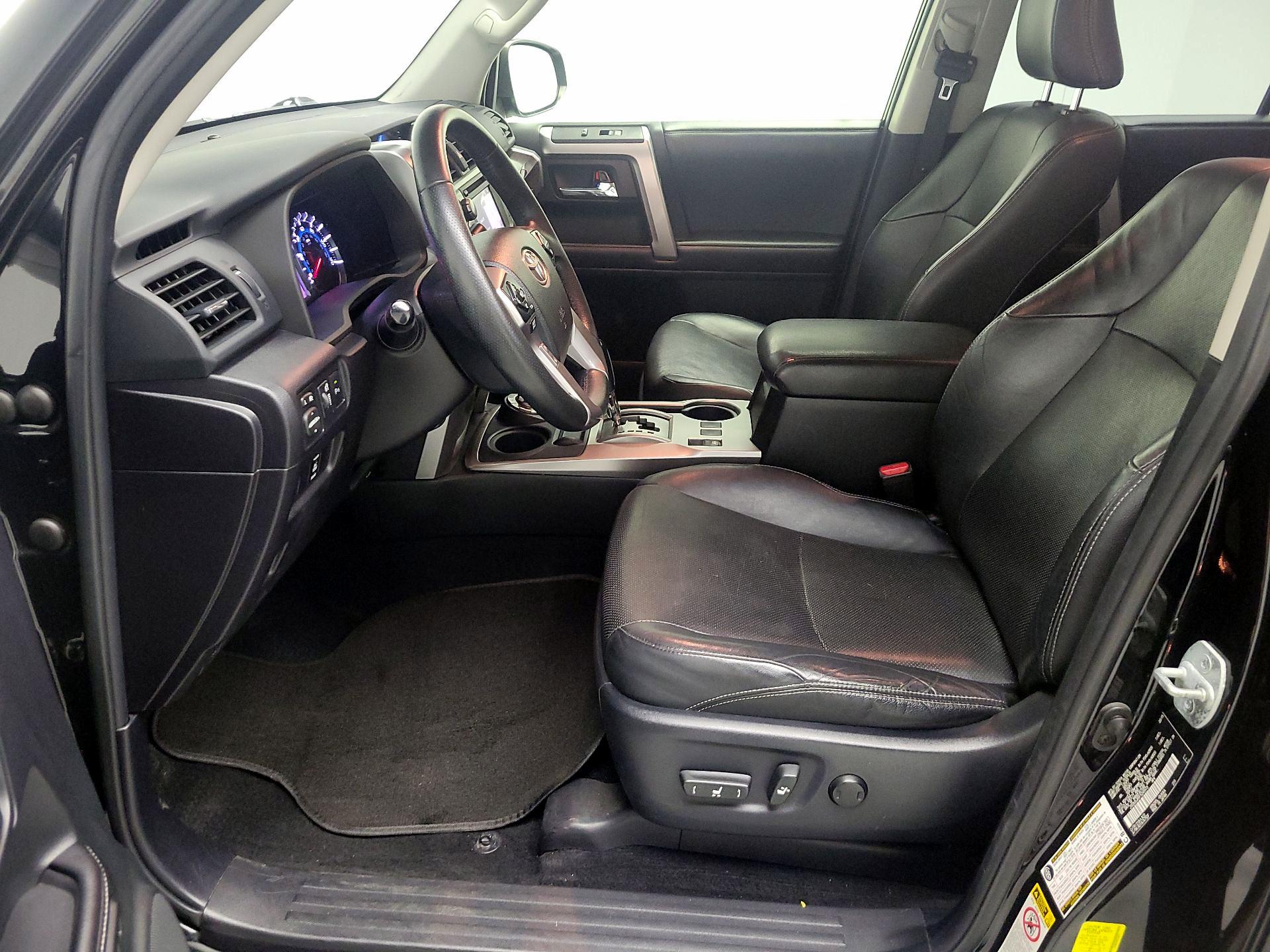 Thumbnail: 2015 Toyota 4Runner - 11