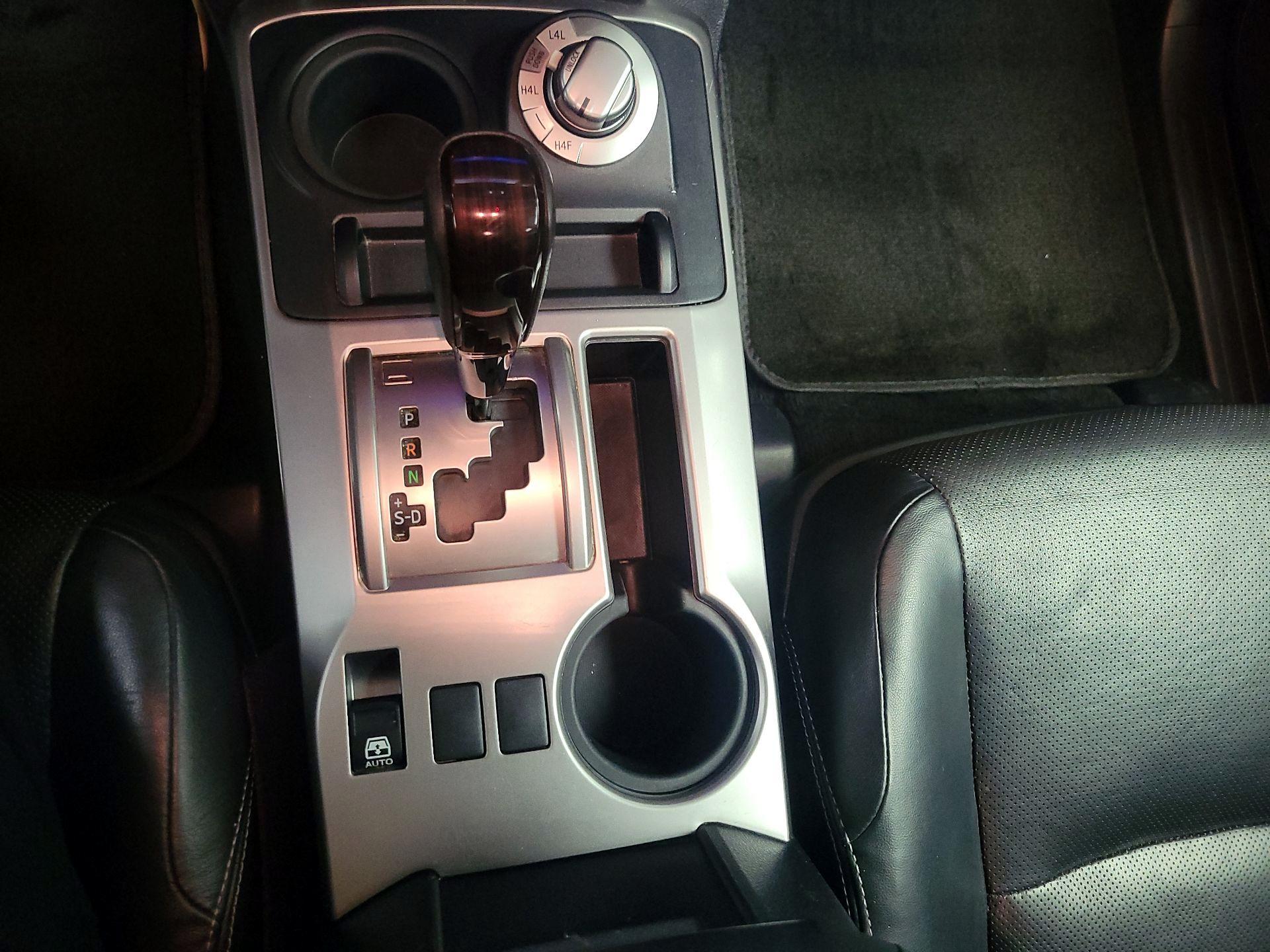 Thumbnail: 2015 Toyota 4Runner - 15