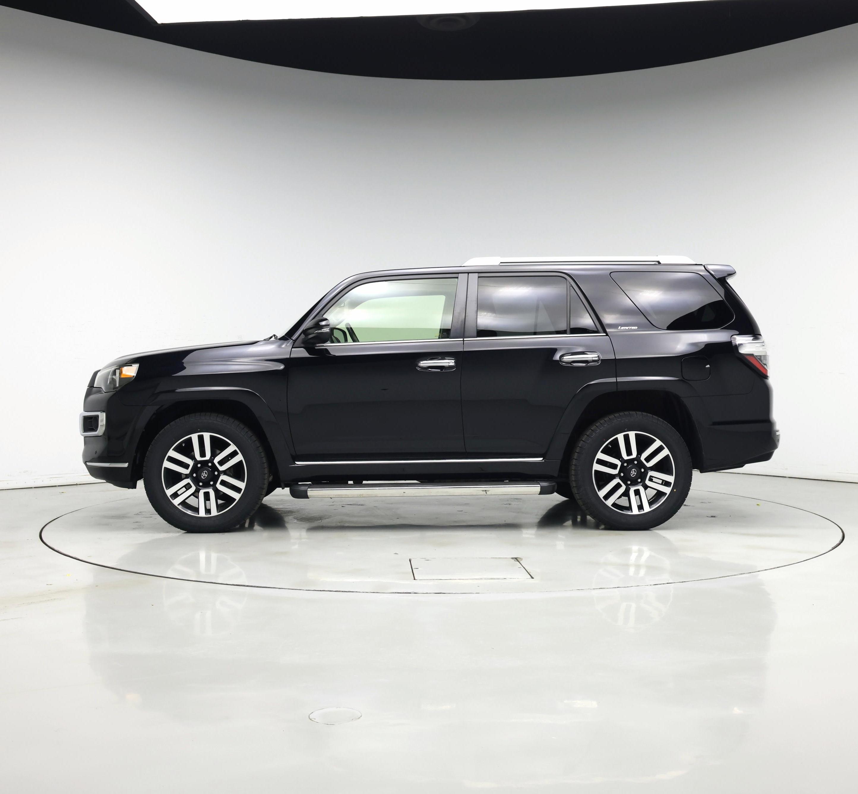 Thumbnail: 2015 Toyota 4Runner - 3