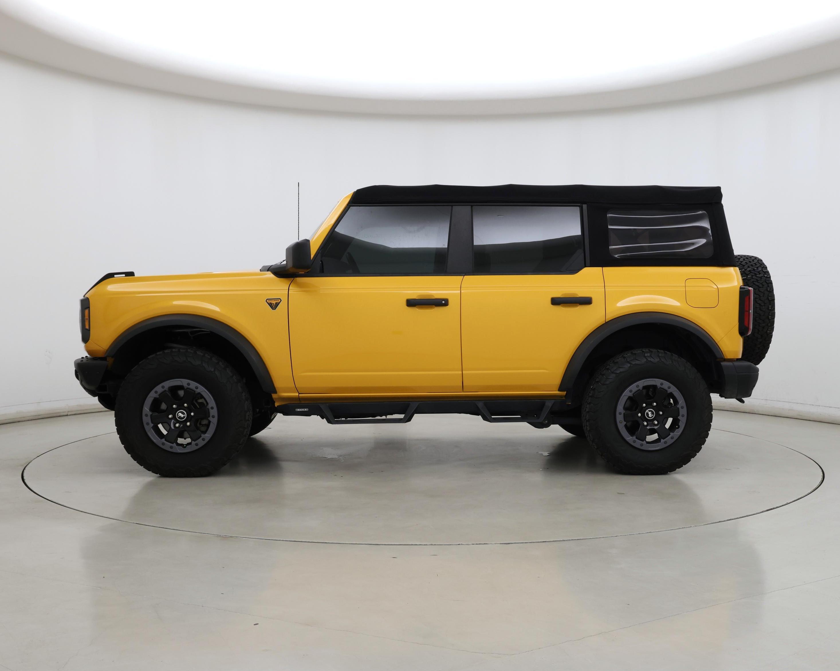 Thumbnail: 2021 Ford Bronco - 3