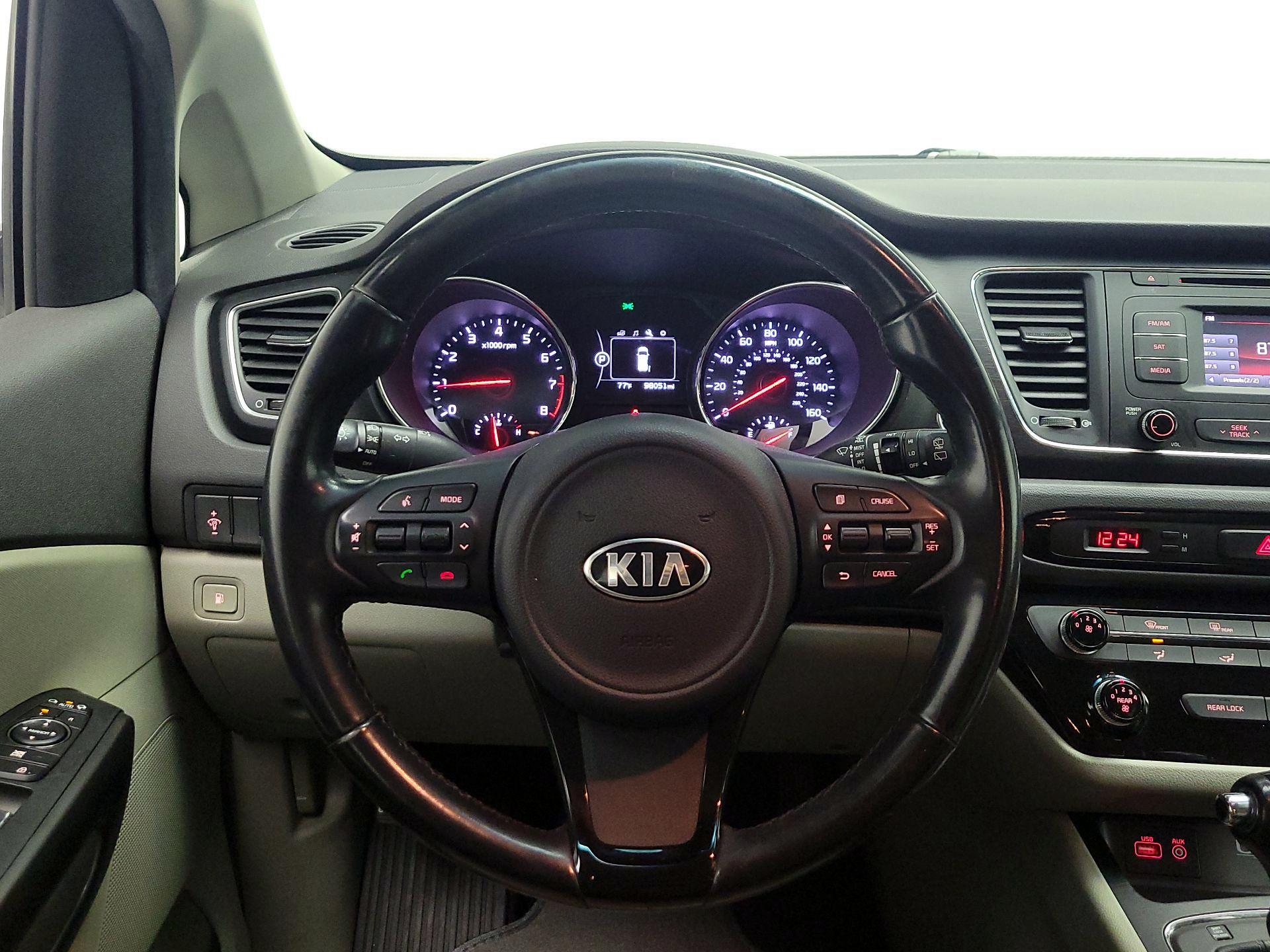 Thumbnail: 2017 Kia Sedona - 10