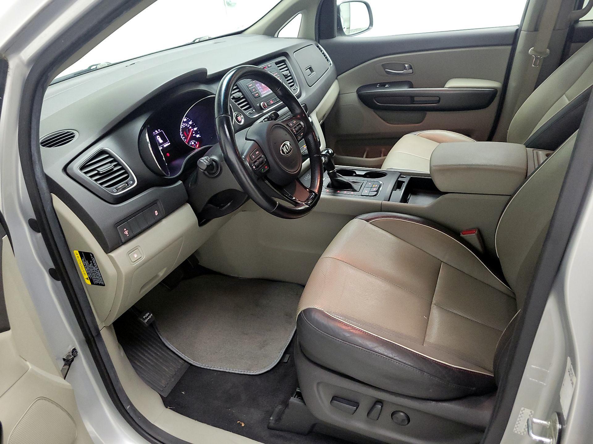 Thumbnail: 2017 Kia Sedona - 11