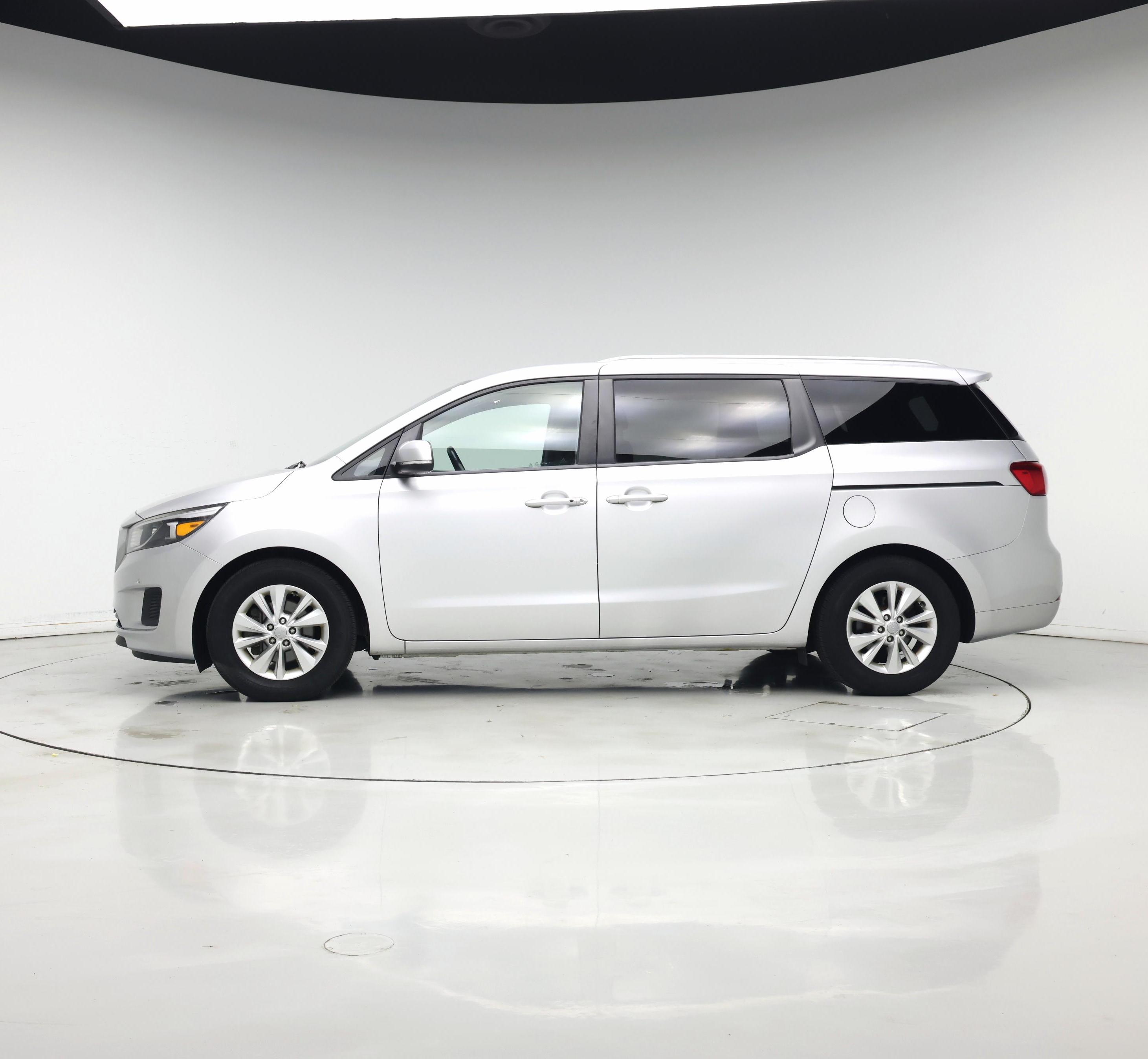 Thumbnail: 2017 Kia Sedona - 3