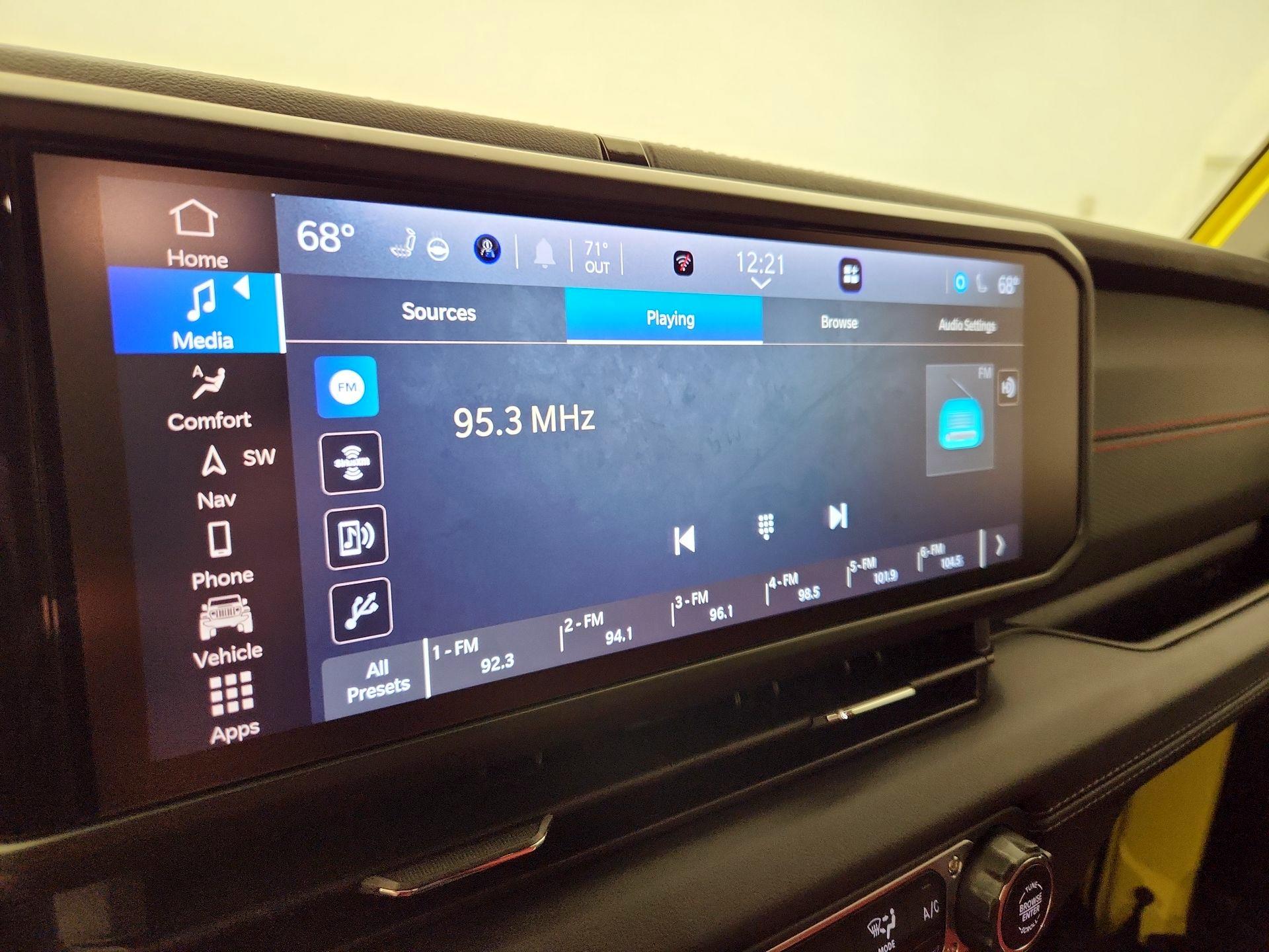 Thumbnail: 2024 Jeep Wrangler - 16