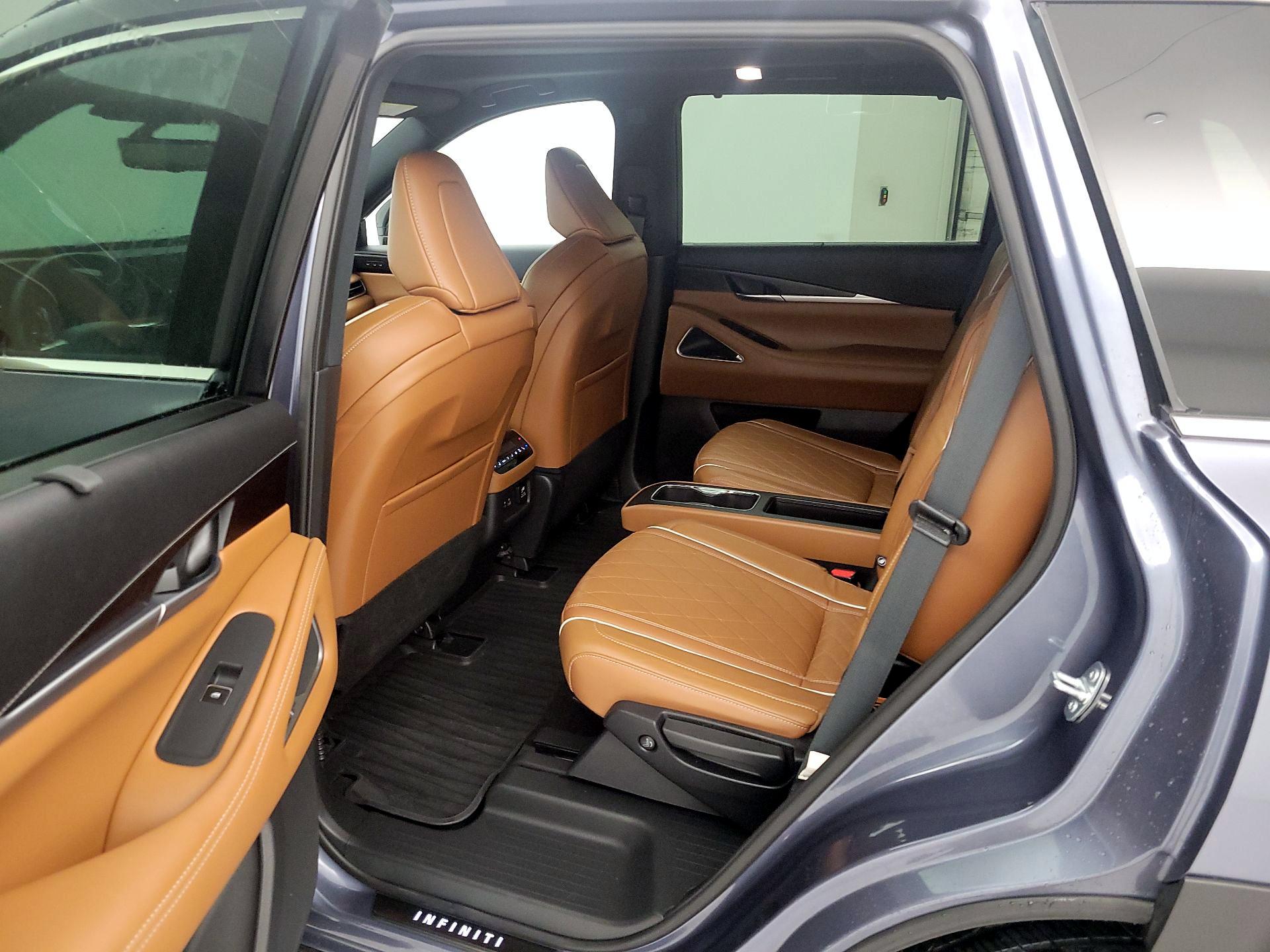 Thumbnail: 2023 INFINITI QX60 - 17