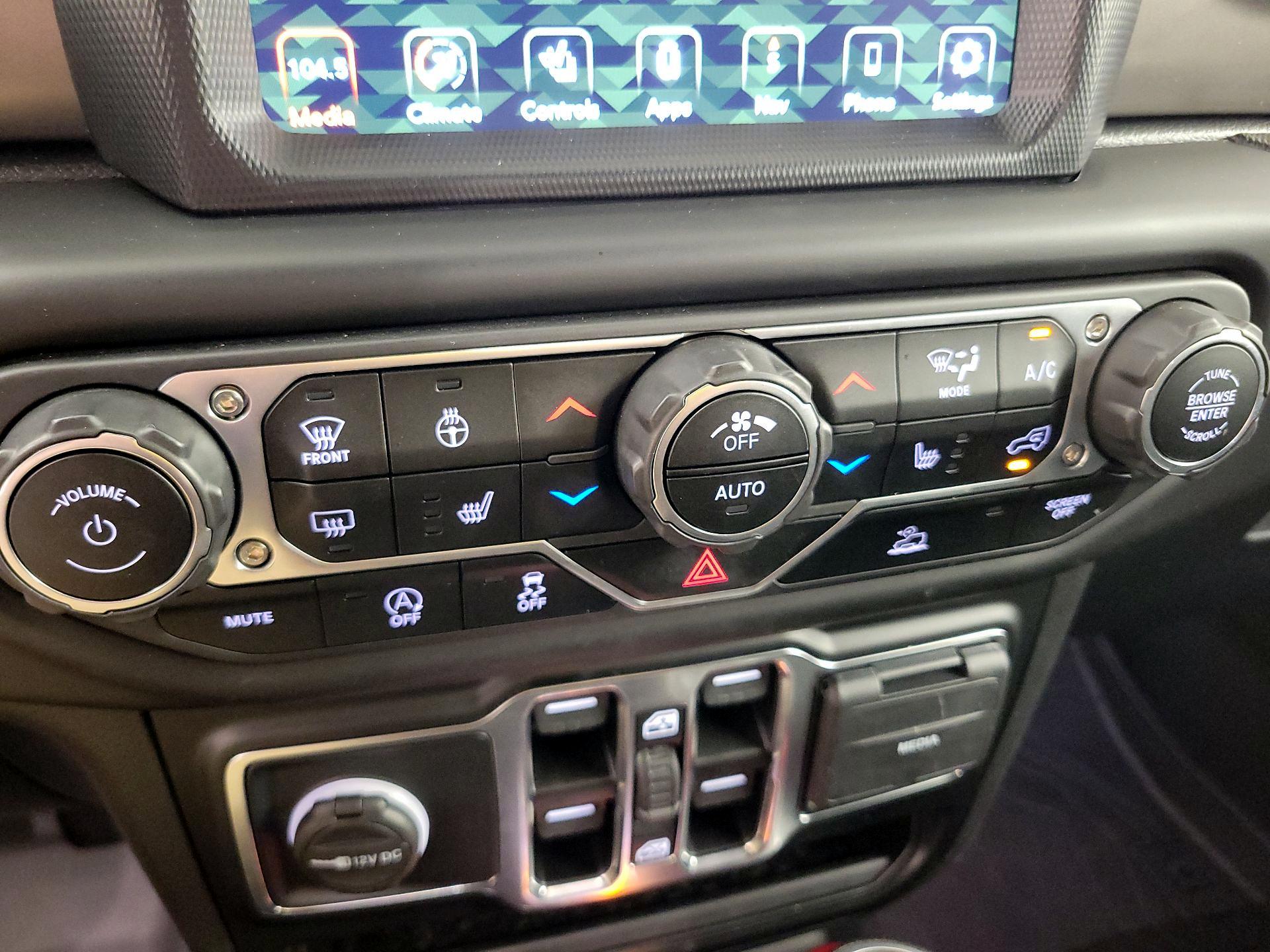 Thumbnail: 2021 Jeep Wrangler - 17