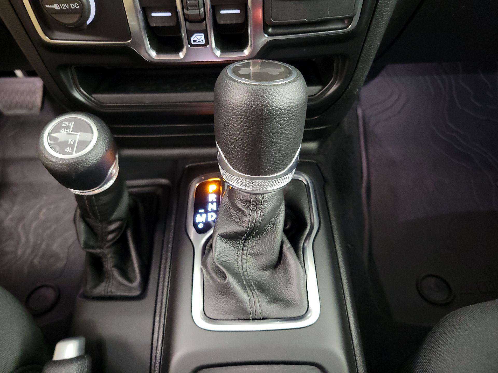Thumbnail: 2021 Jeep Wrangler - 18