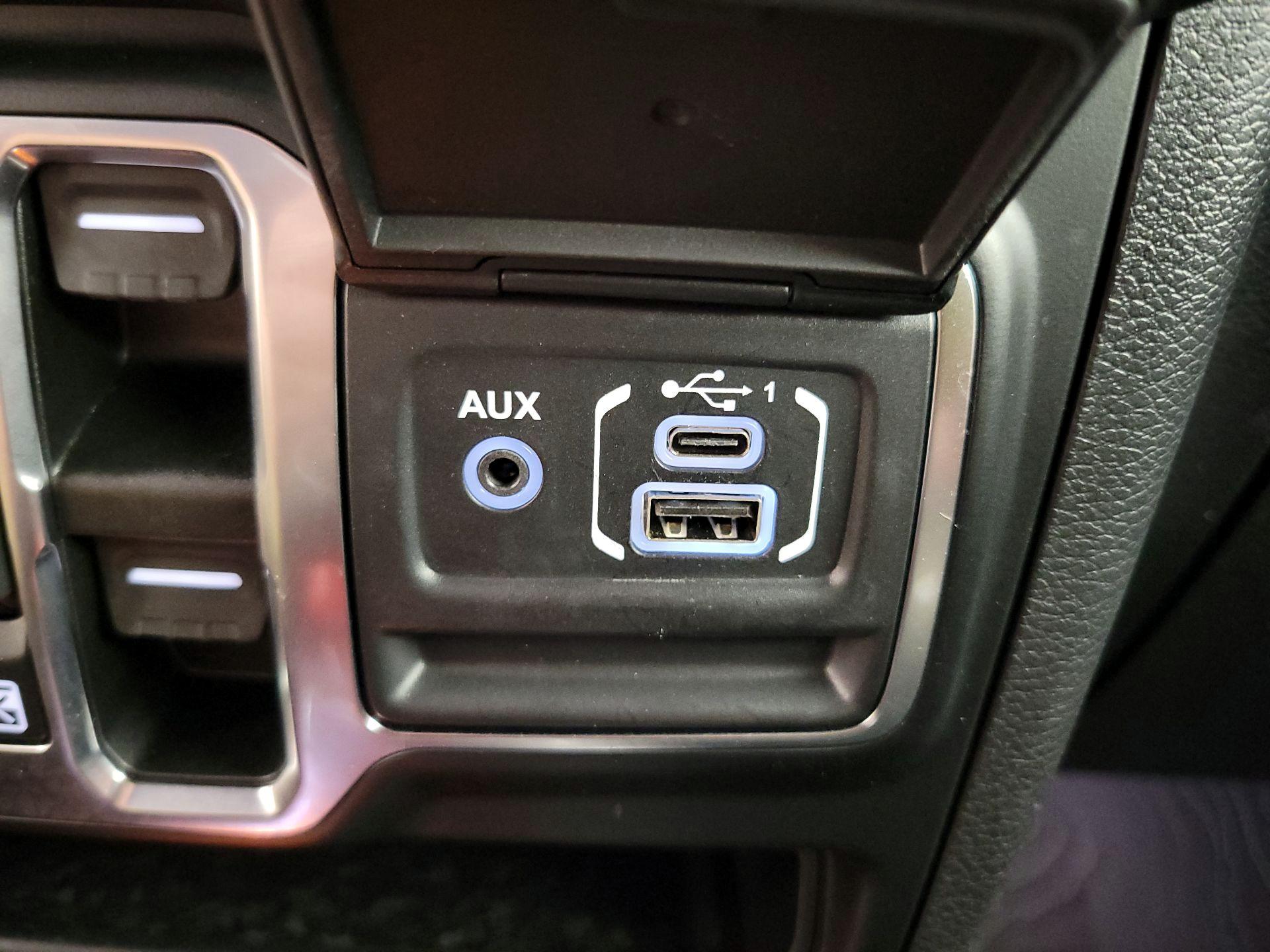 Thumbnail: 2021 Jeep Wrangler - 19