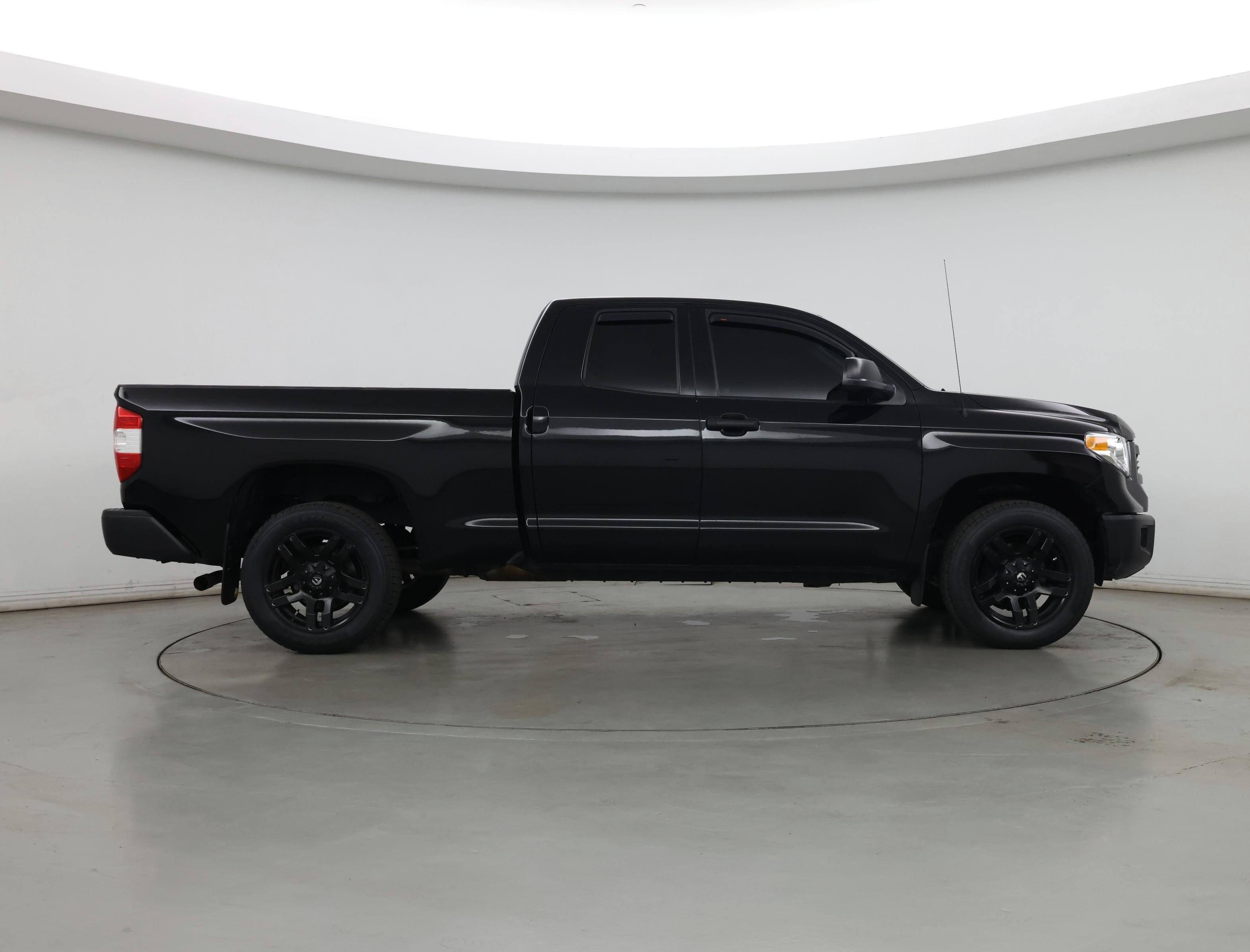 Thumbnail: 2015 Toyota Tundra - 7