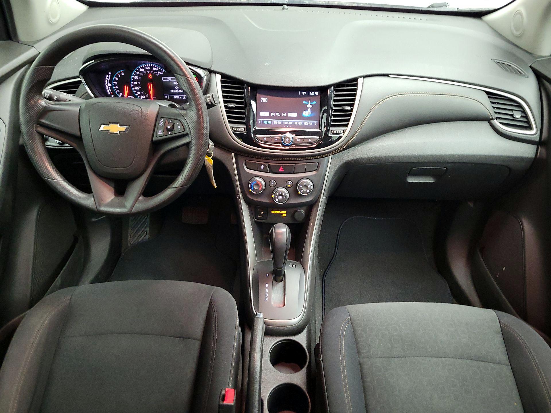 Thumbnail: 2017 Chevrolet Trax - 9