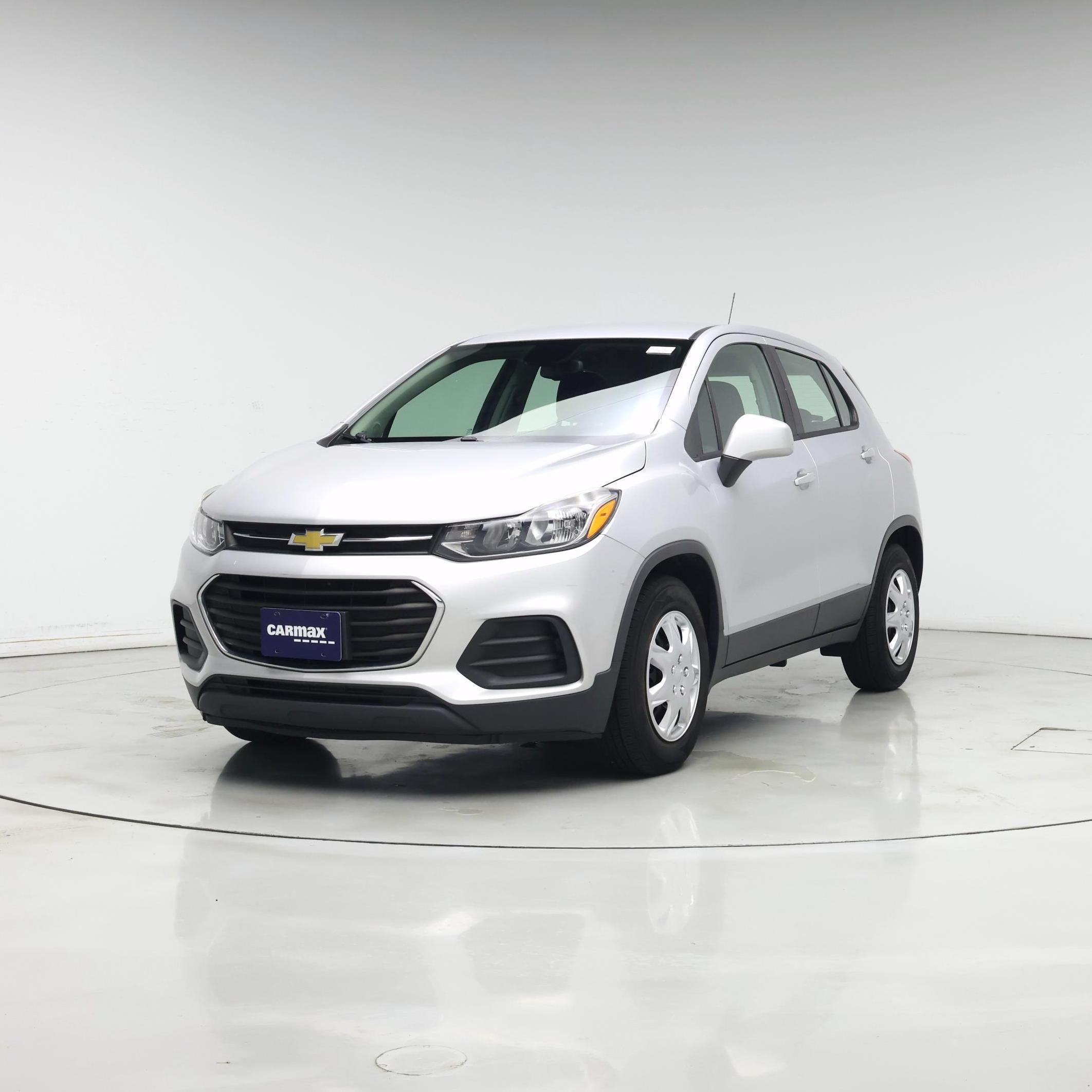 Thumbnail: 2017 Chevrolet Trax - 4